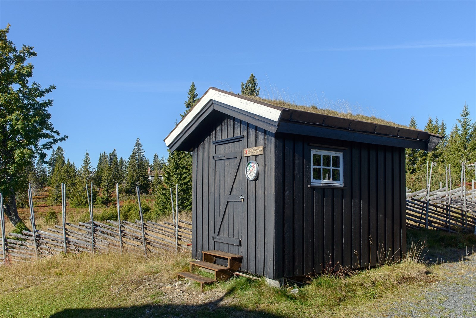 Separat uthus/bod. Galleribilde