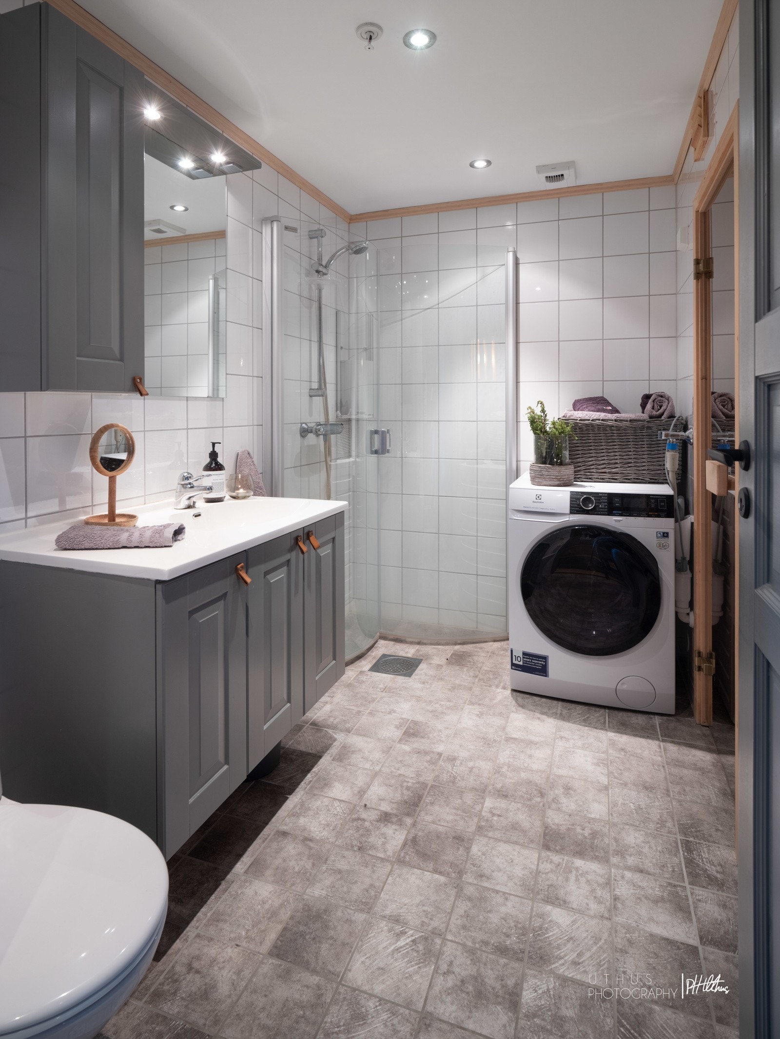 Pent flislagt bad Galleribilde