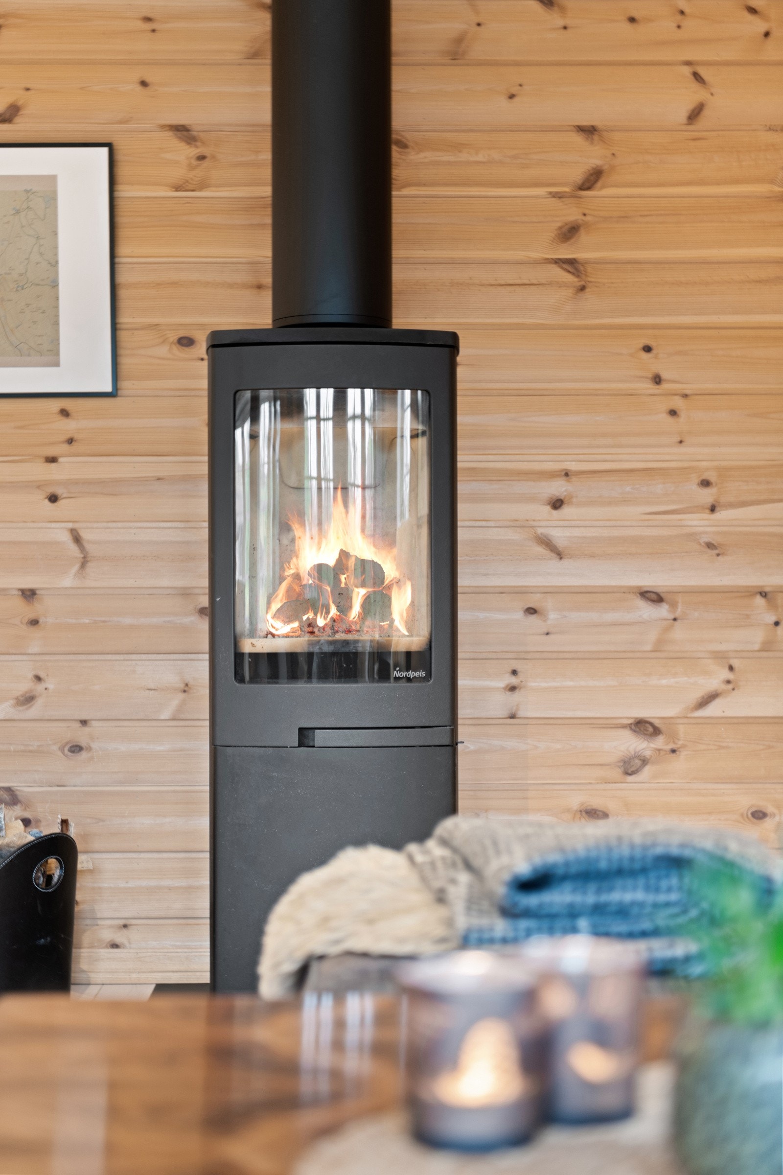 Vedovnen gir ekstra varme og god stemning når den er tent. Galleribilde