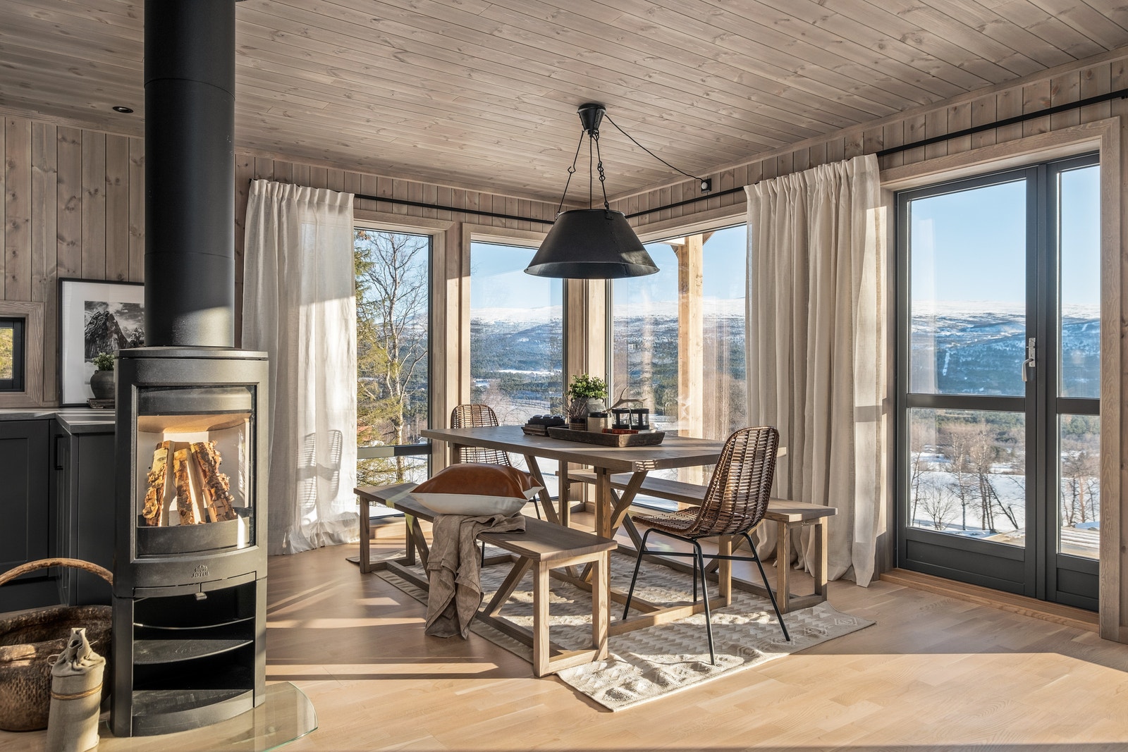 Bilde fra visningshytte med tilnærmet like overflater (med unntak av gulv) - ta kontakt for befaring av visningshytta! Galleribilde