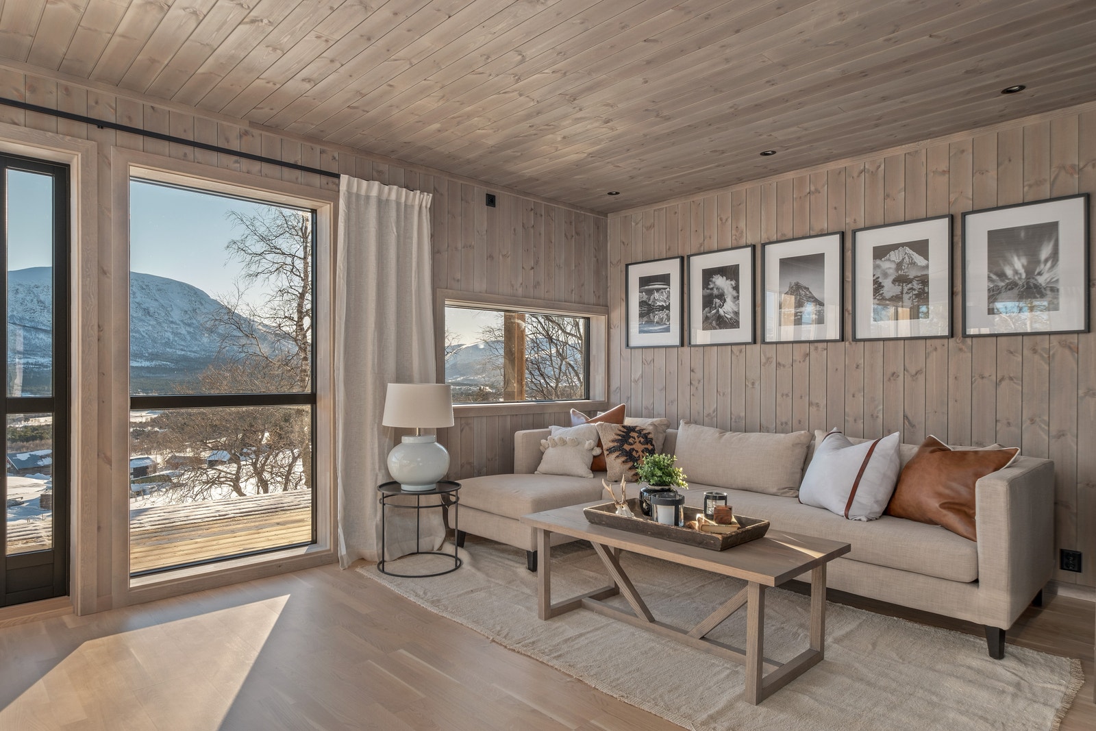 Bilde fra visningshytte med tilnærmet like overflater (med unntak av gulv) - ta kontakt for befaring av visningshytta! Galleribilde