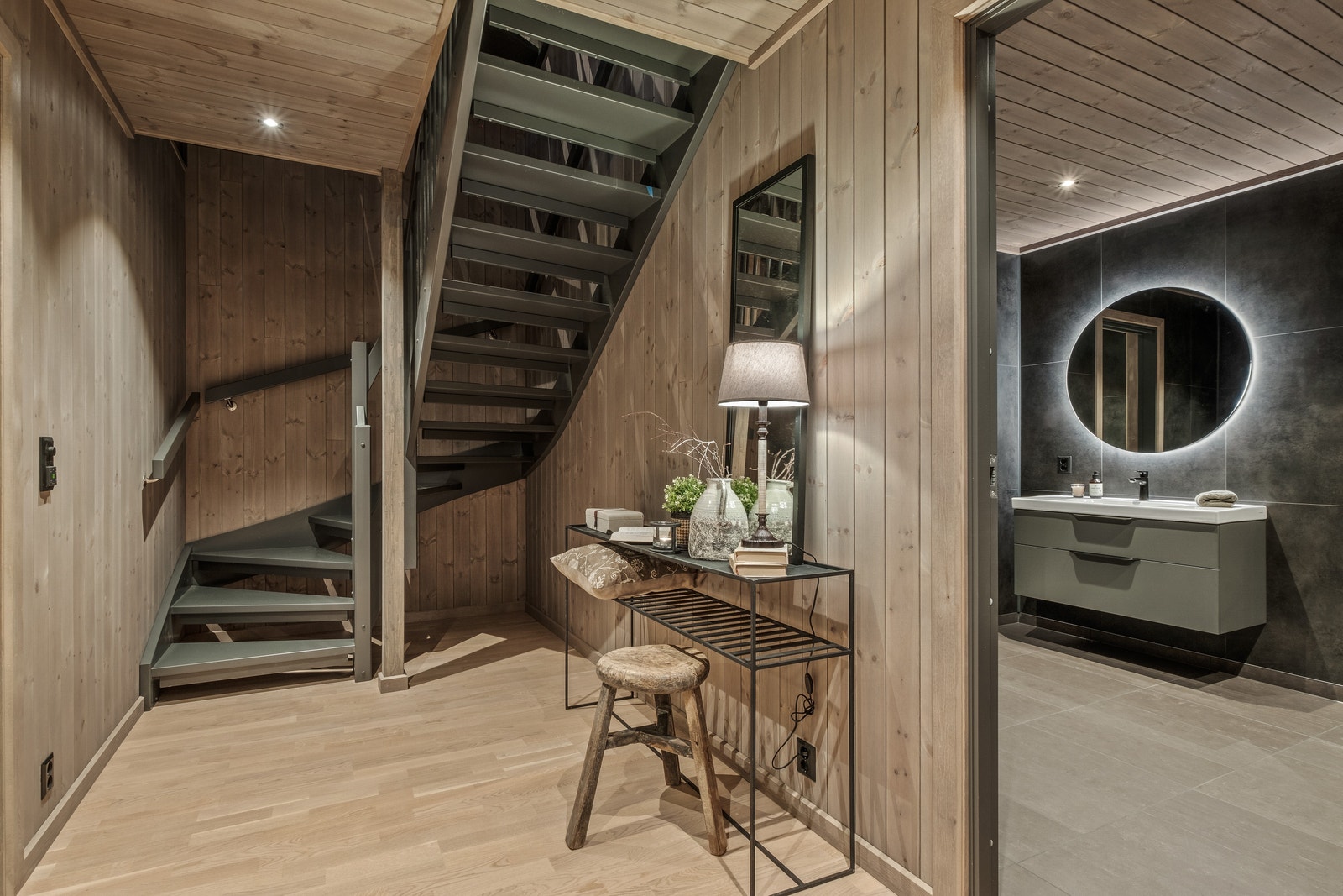 Bilde fra visningshytte med tilnærmet like overflater (med unntak av gulv) - ta kontakt for befaring av visningshytta! Galleribilde