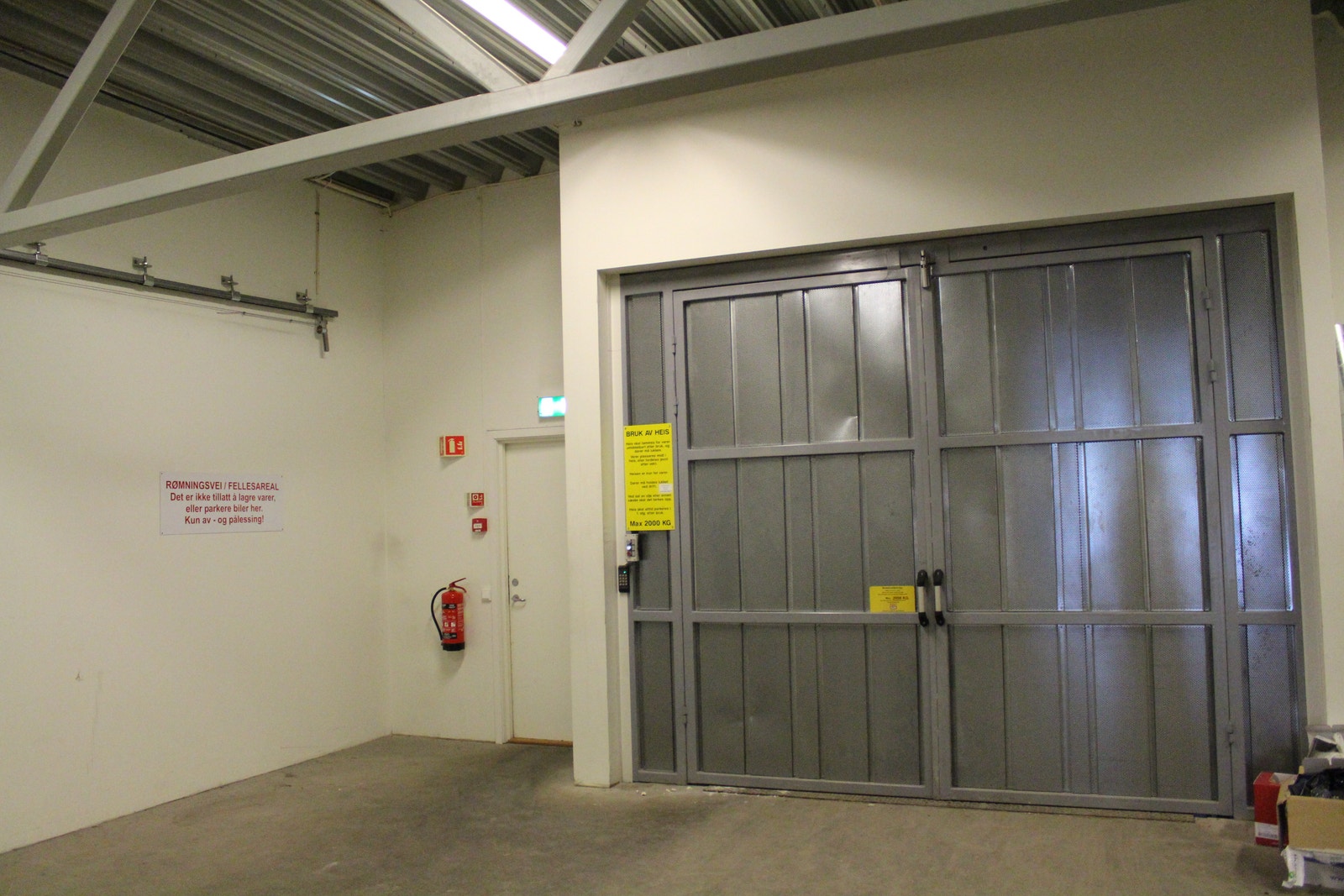 Vareheis med romslig fellesareal i 2.etasje. Galleribilde