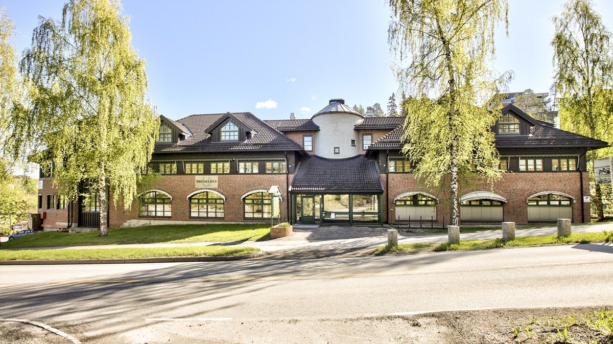 Fasade - hovedinngang Galleribilde