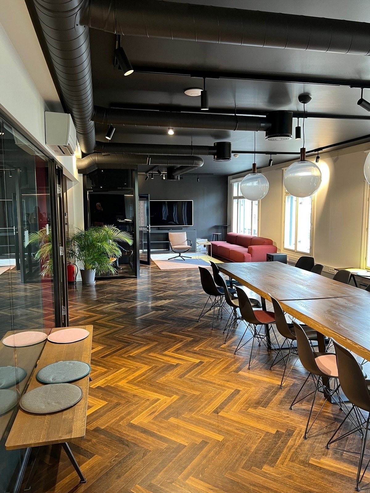 A20 - 1 Kontor, felelsrom, lounge.jpg Galleribilde