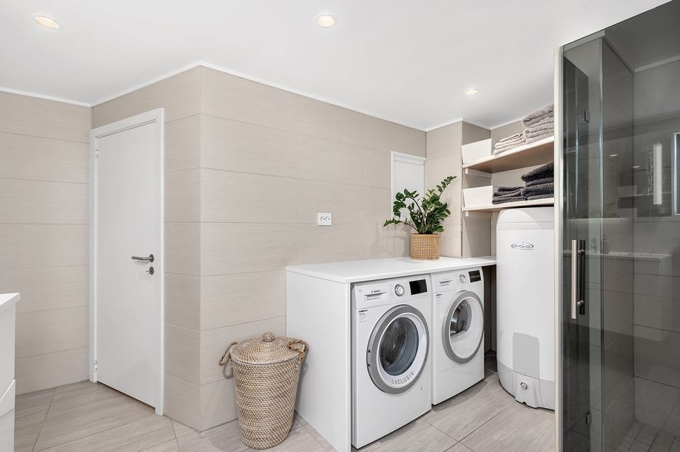 Bad nede Galleribilde