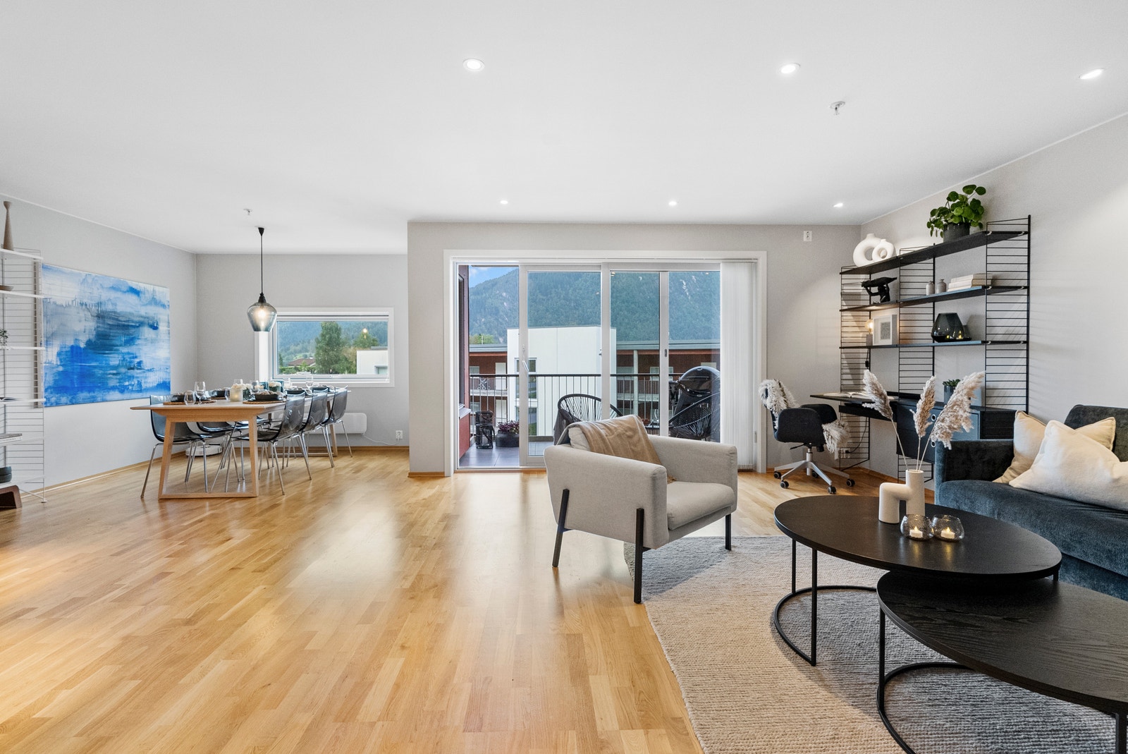 Stove mot kjøkken Galleribilde