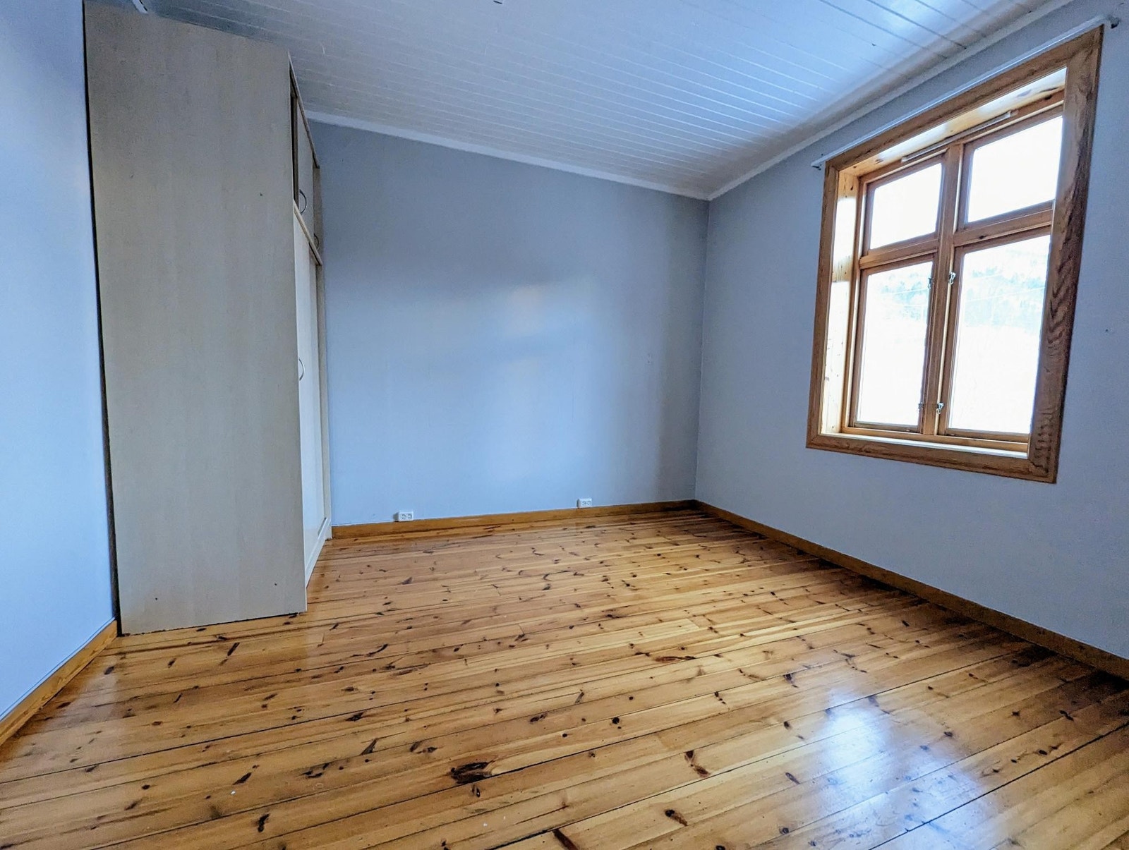 2. etasje; vestvendt soverom Galleribilde