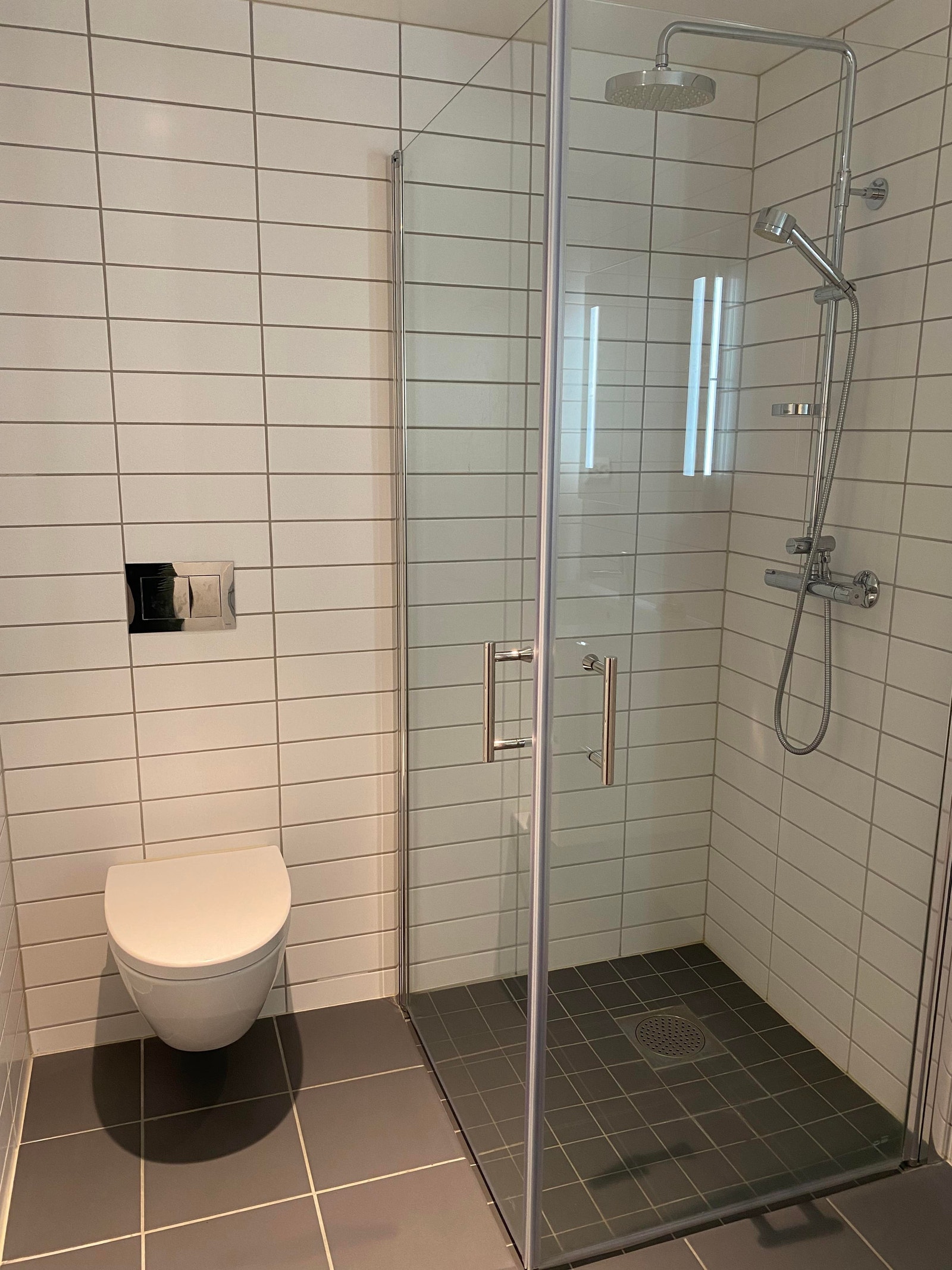 Badet til rommet som leies ut Galleribilde