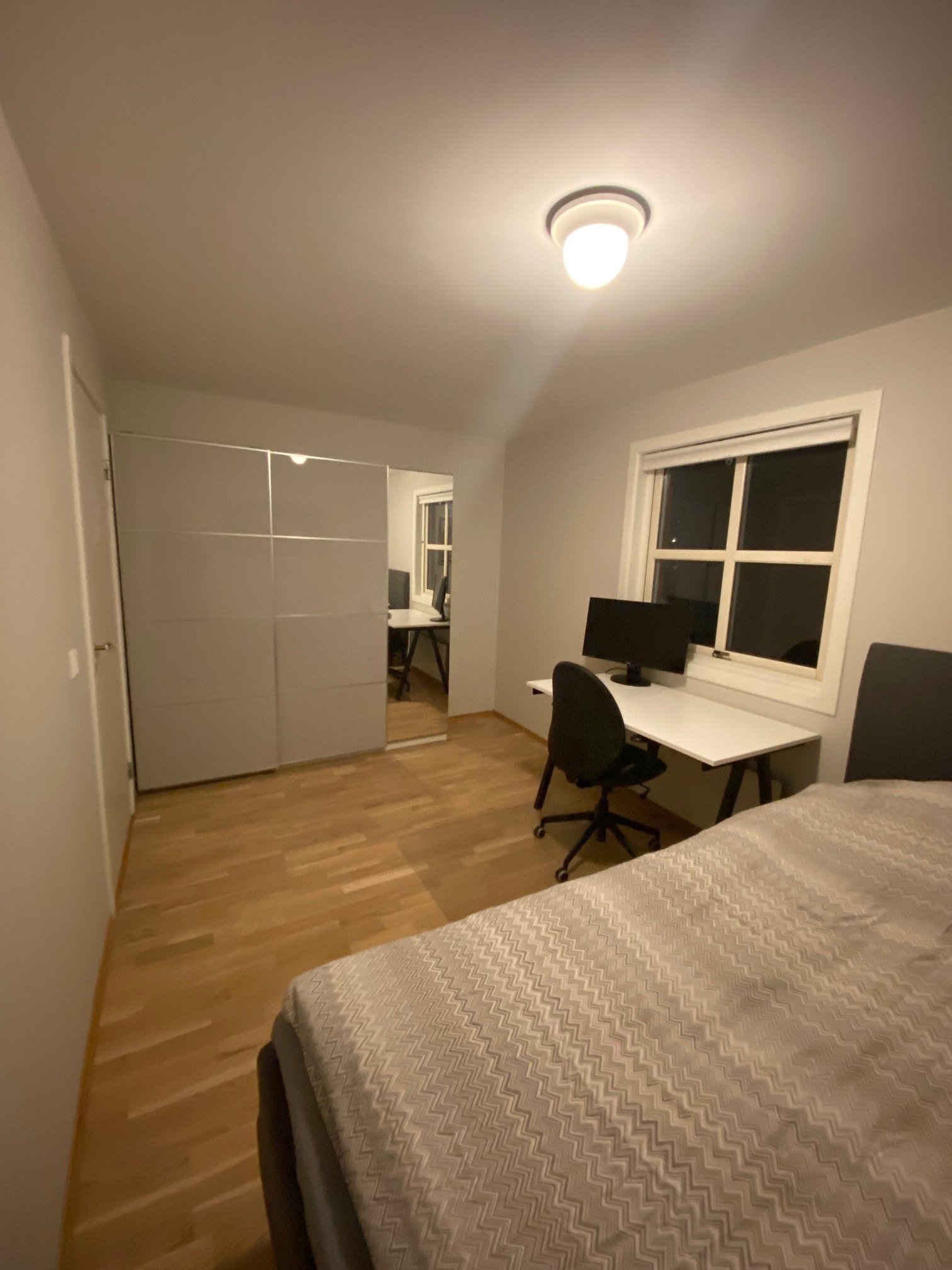 ledig soverom (møbler følger med) Galleribilde