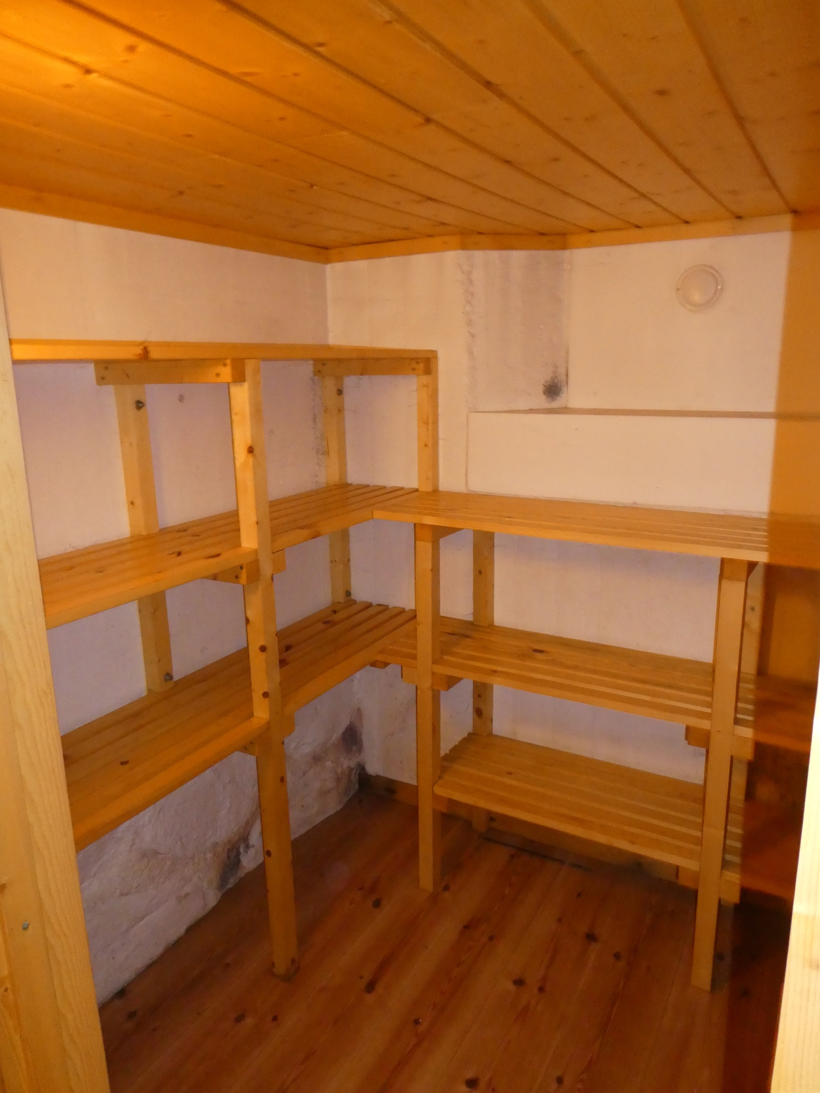 Matrom/bod kjeller Galleribilde