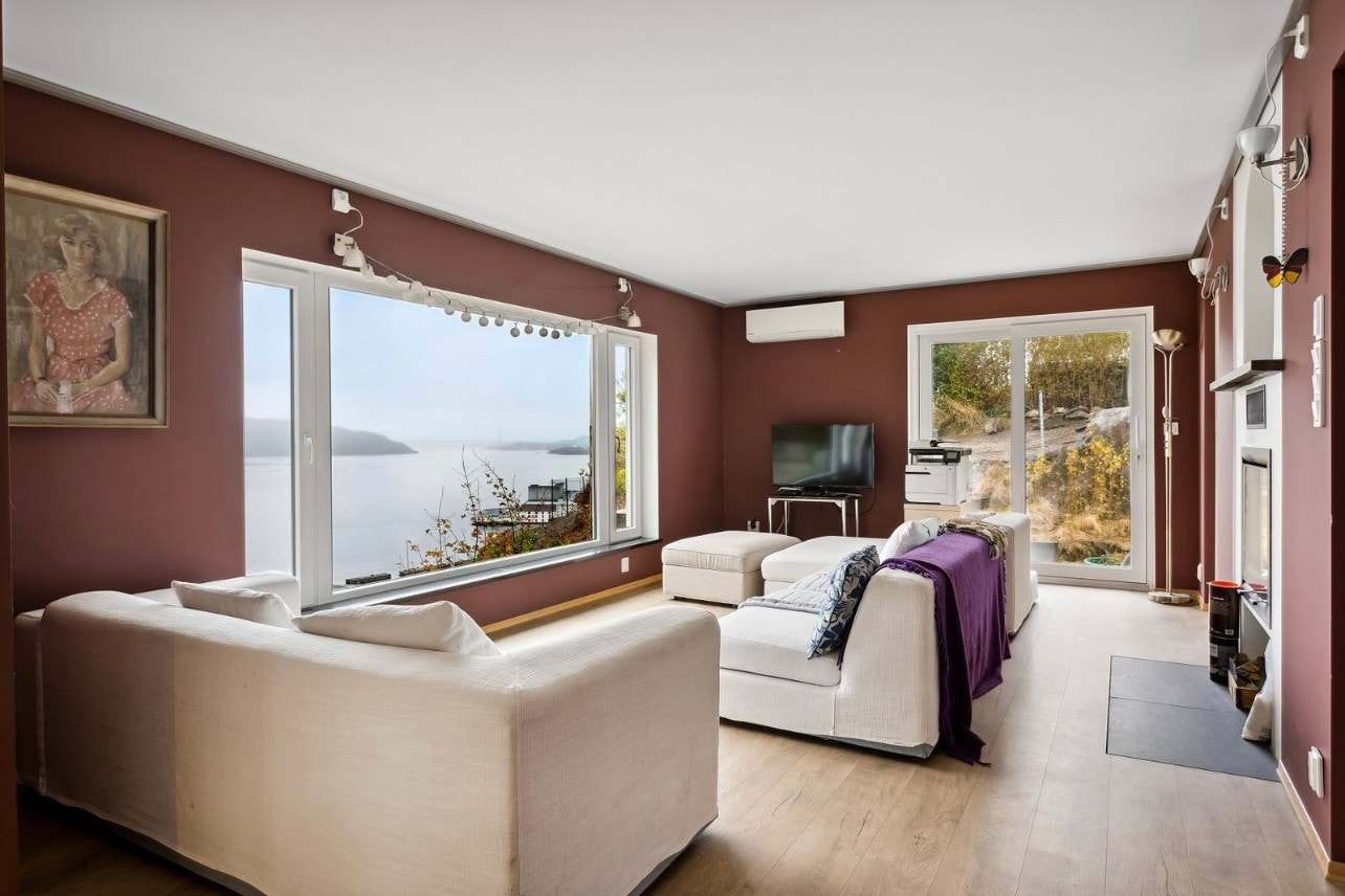 Tv stuen - med en fantastisk utsikt over fjorden Galleribilde