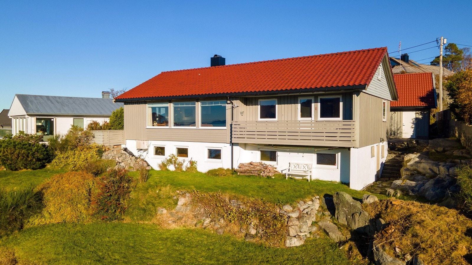 med nærhet til sjø, friluftsområde og kort vei til Ålesund sentrum Galleribilde