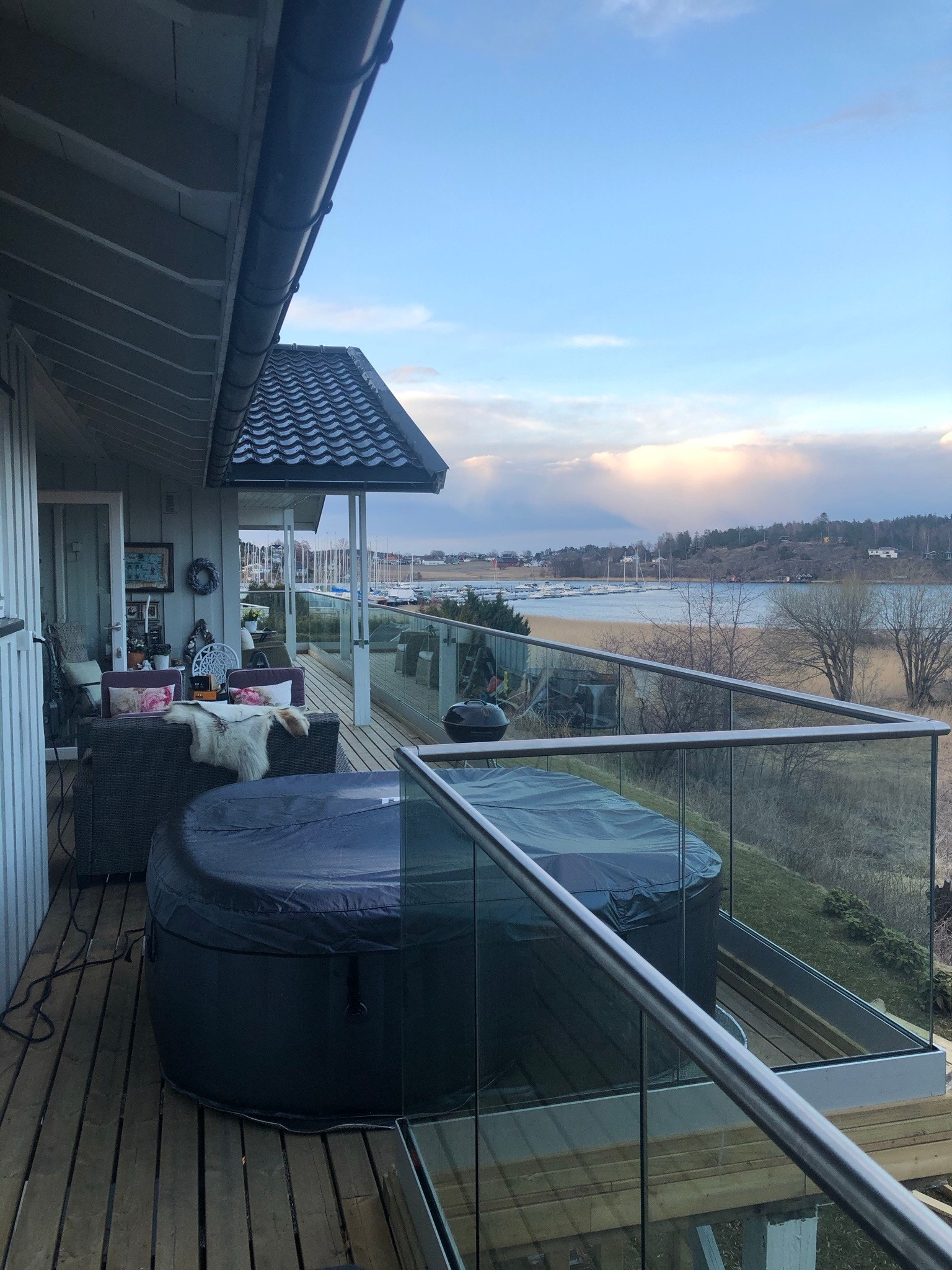 Den nye terrassen mot øst, jacusi Galleribilde