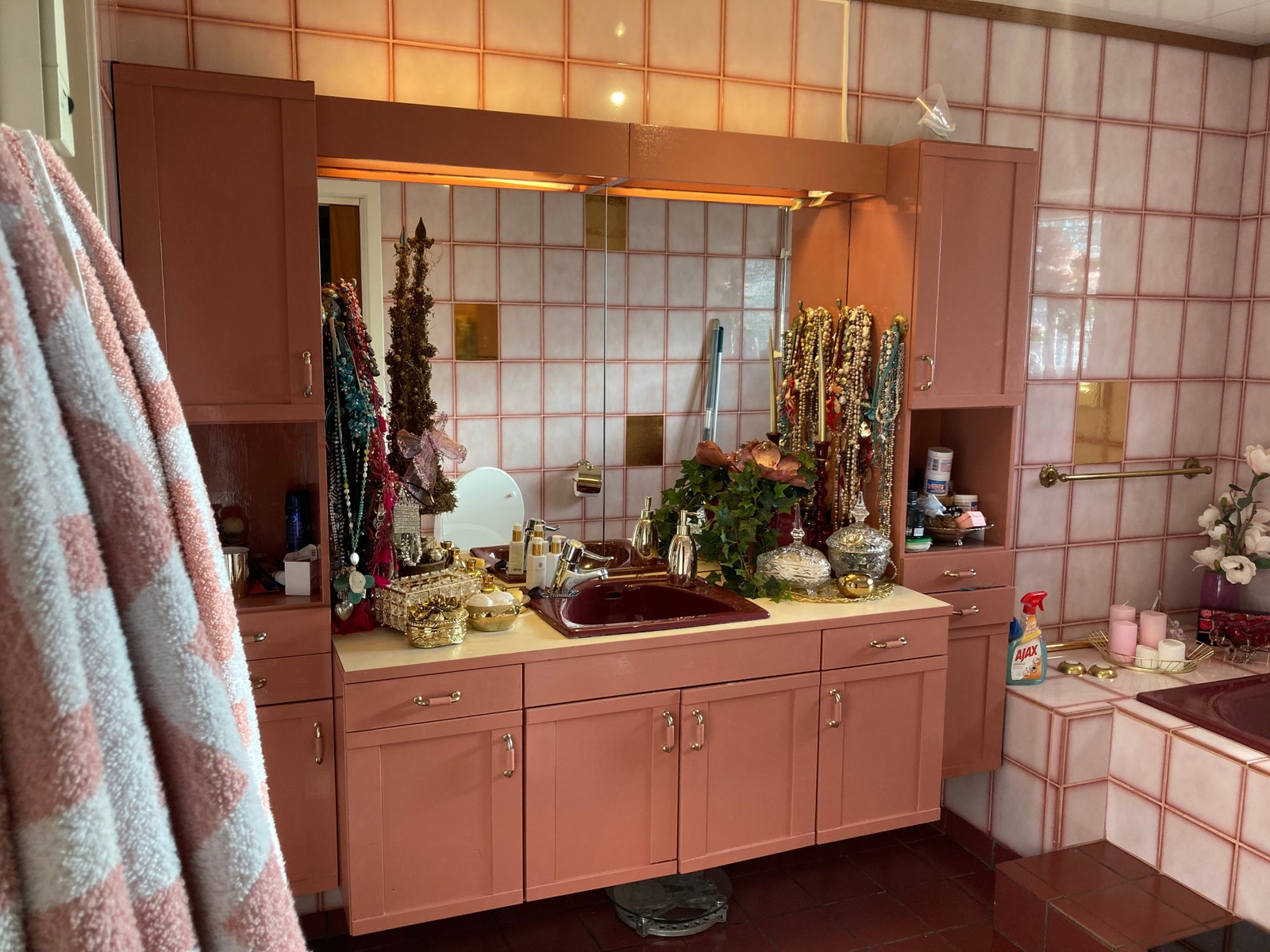 Bad nr 3. 2 ets Galleribilde