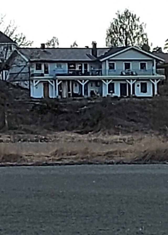 Huset fra sjøsiden mot øst Galleribilde