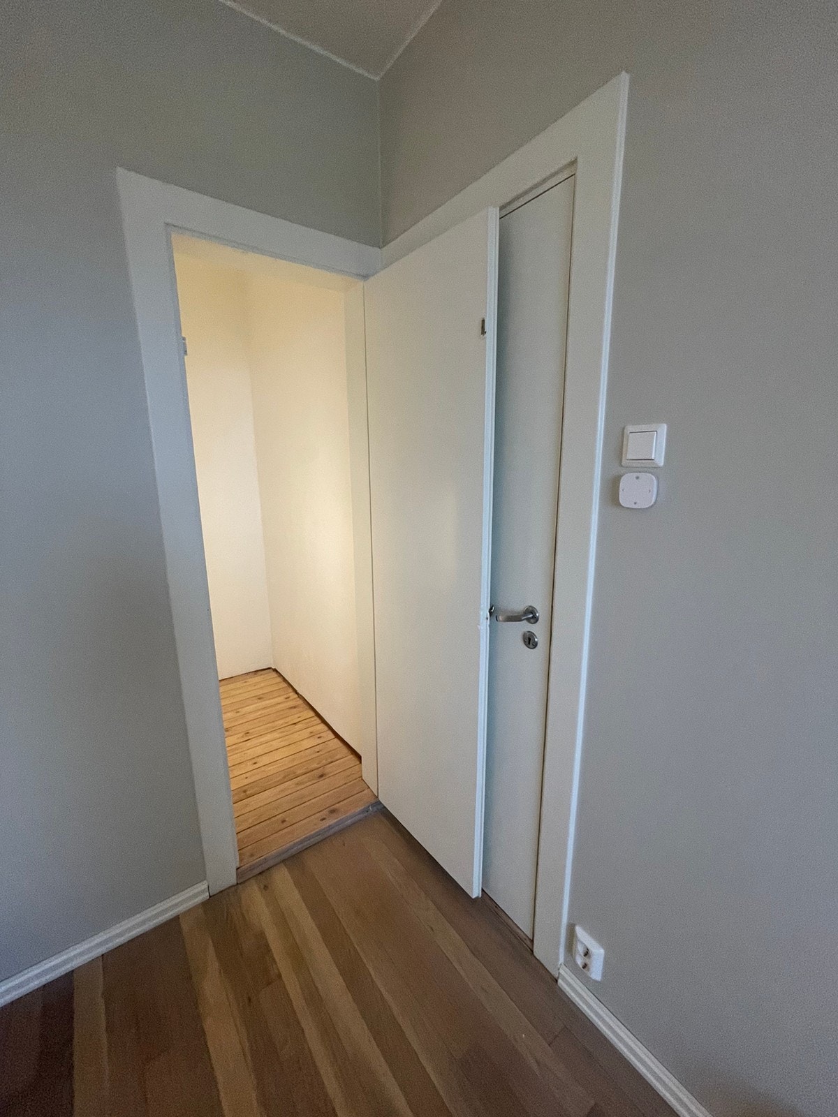 Skap på soverom Galleribilde