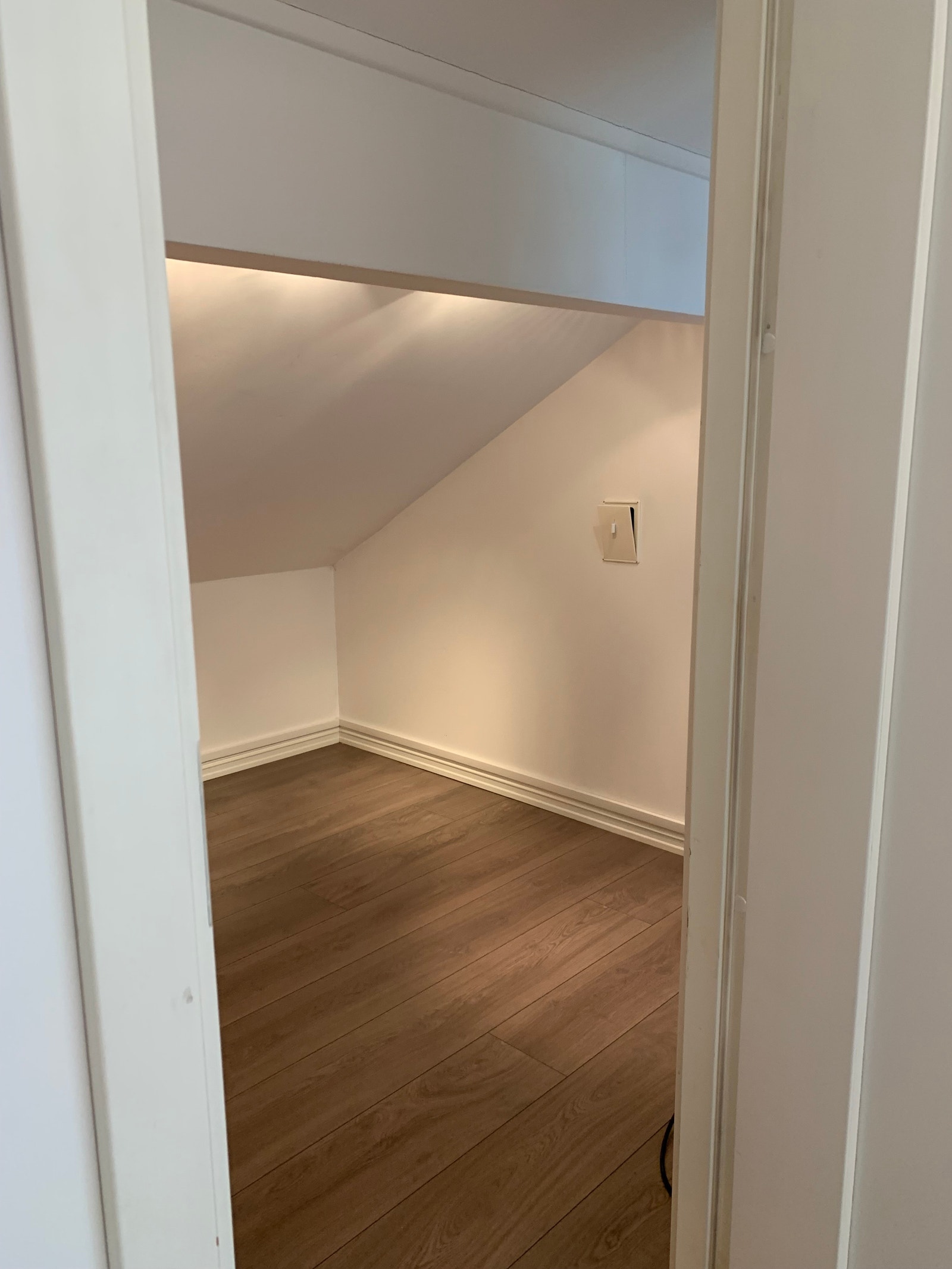 Bilde tatt 11.januar 2023Ekstra garderobe rom i rommet.. Galleribilde