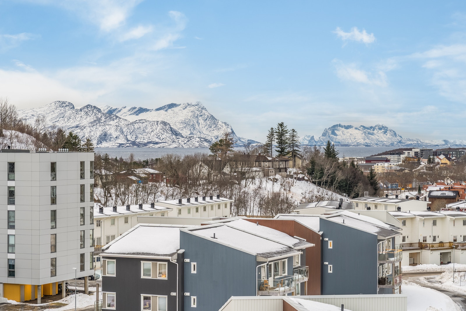 Utsikt fra balkong i byggets 5 etasje Galleribilde