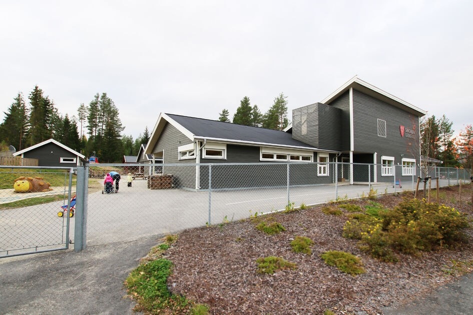 Nærmeste nabo til Samsmoen barnehage - 5 minutters spasertur på skogssti Galleribilde