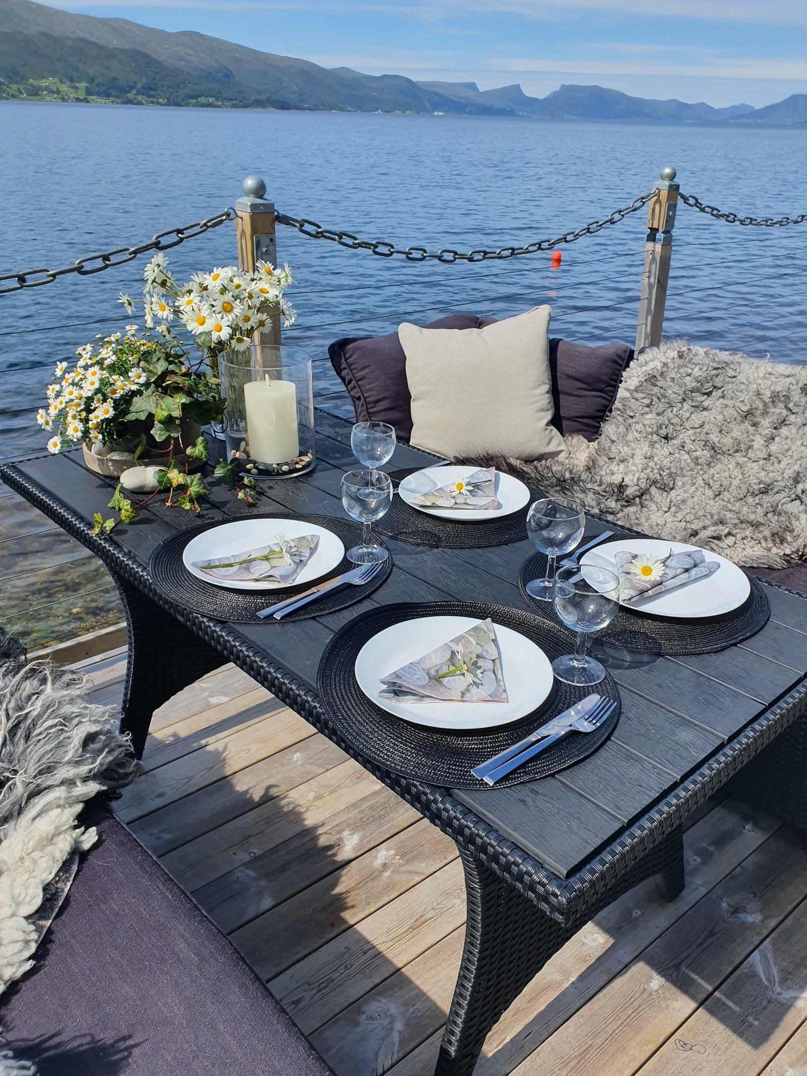 Ta middagen på terrassen Galleribilde