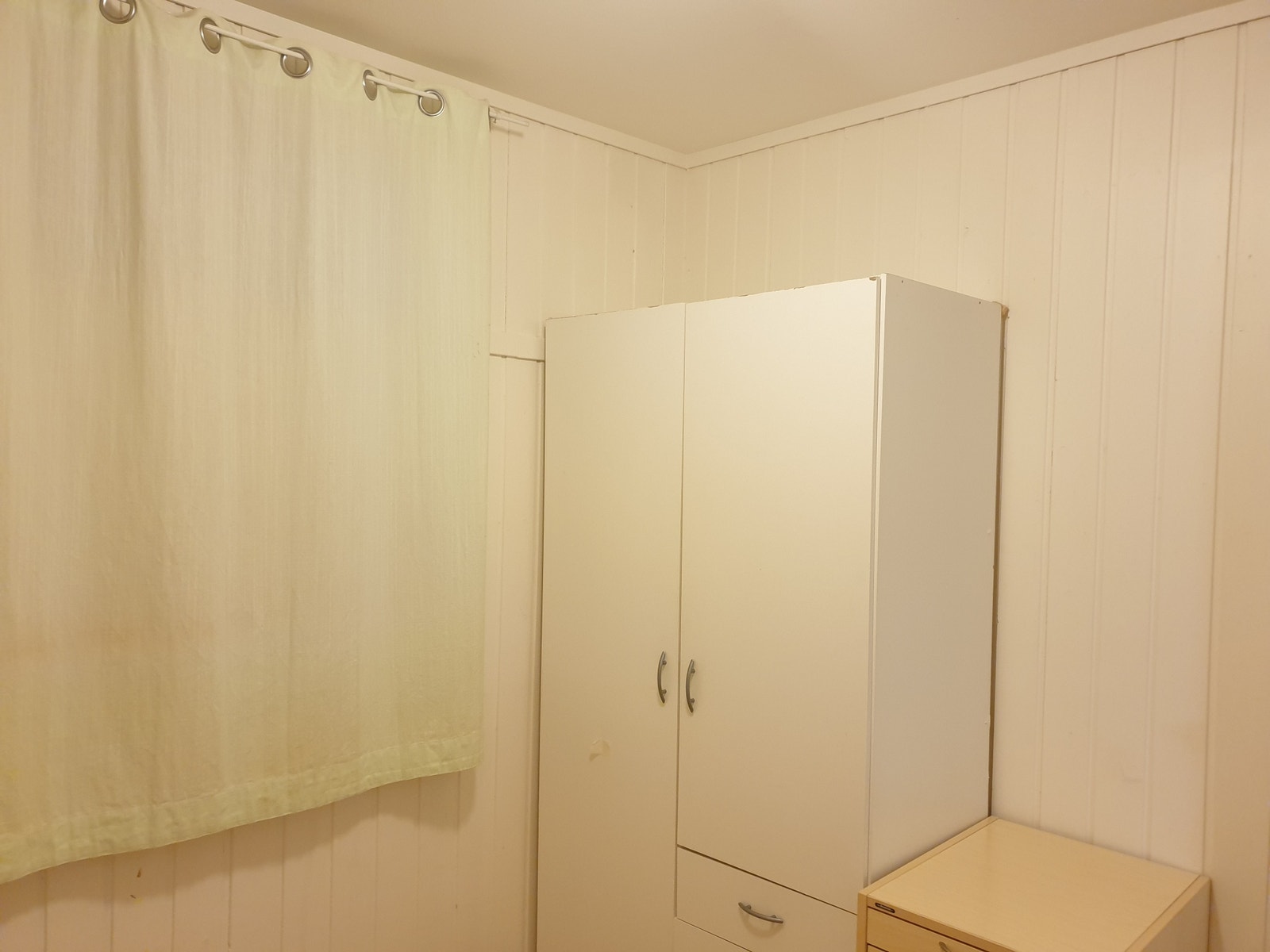 Soverommet inkluderer garderobe. Galleribilde