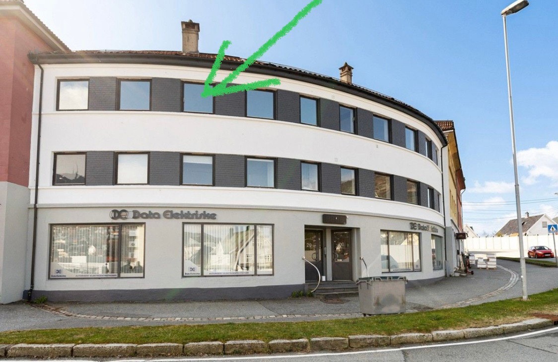 4-roms leilighet i 3. etasje. Trygt og godt «oppi høyden» Galleribilde