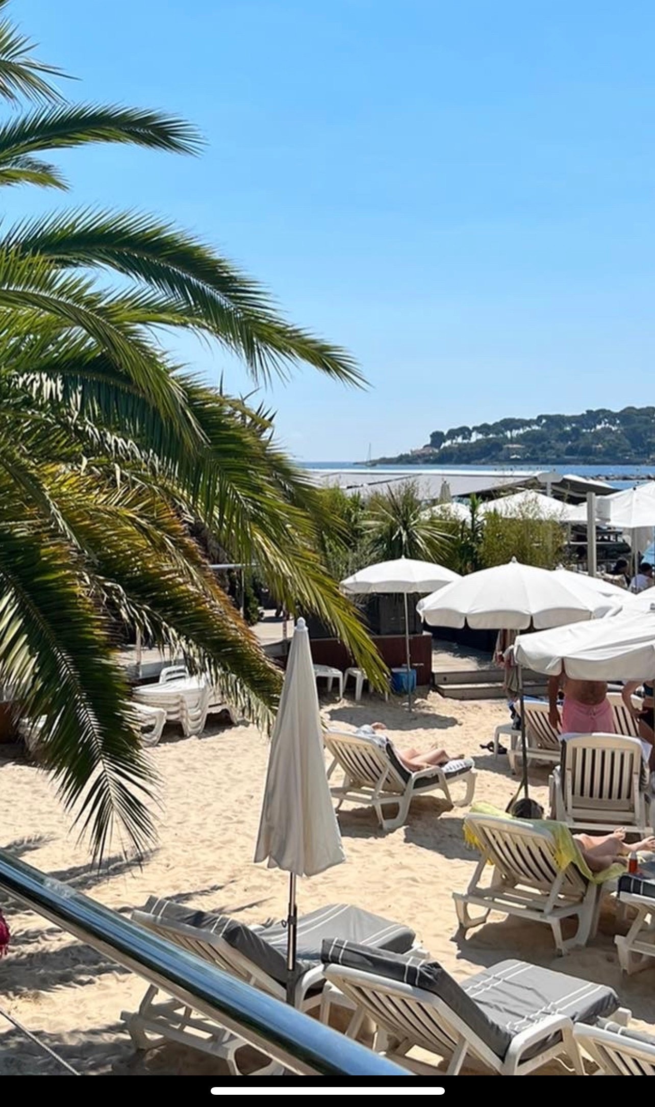 Royal beach club, ligger ved stranden nær leiligheten Galleribilde