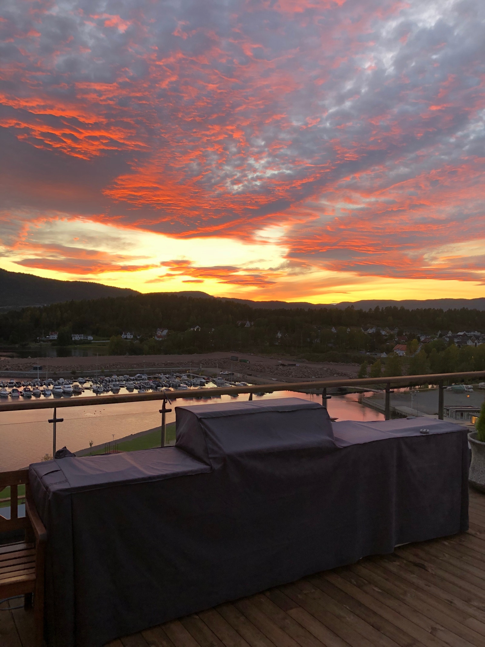 Stemning. Et eldorado for vakre solnedganger hele året. Galleribilde