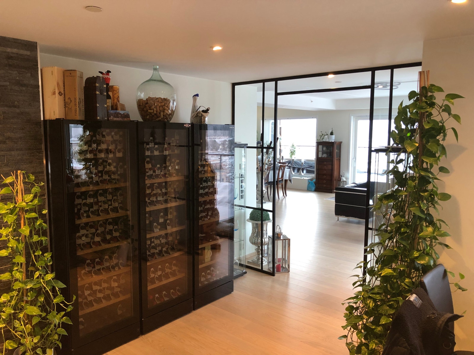 Kjøkken og inn til stue. Galleribilde