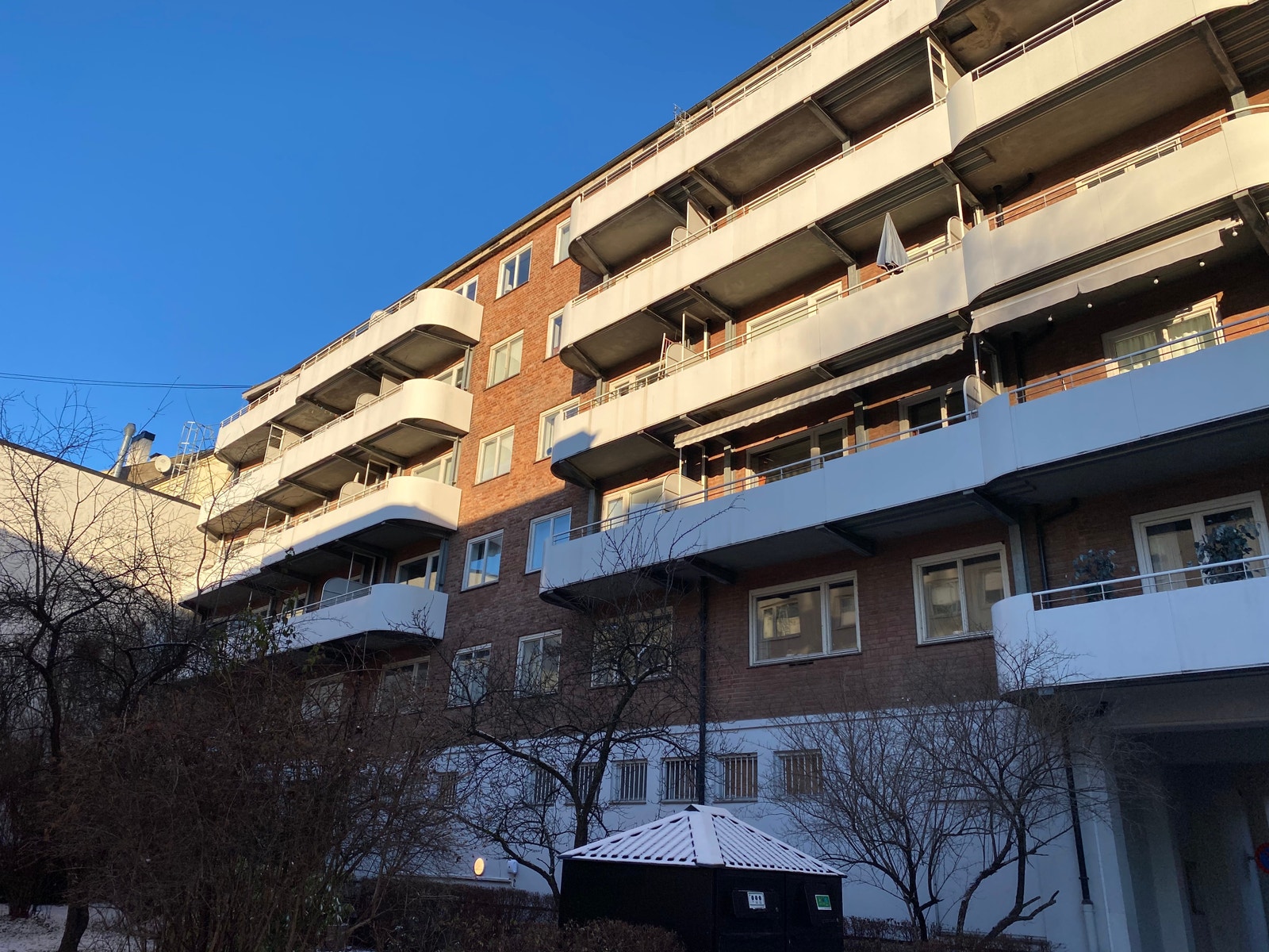 Fasade mot Lallakroken/indre gård Galleribilde