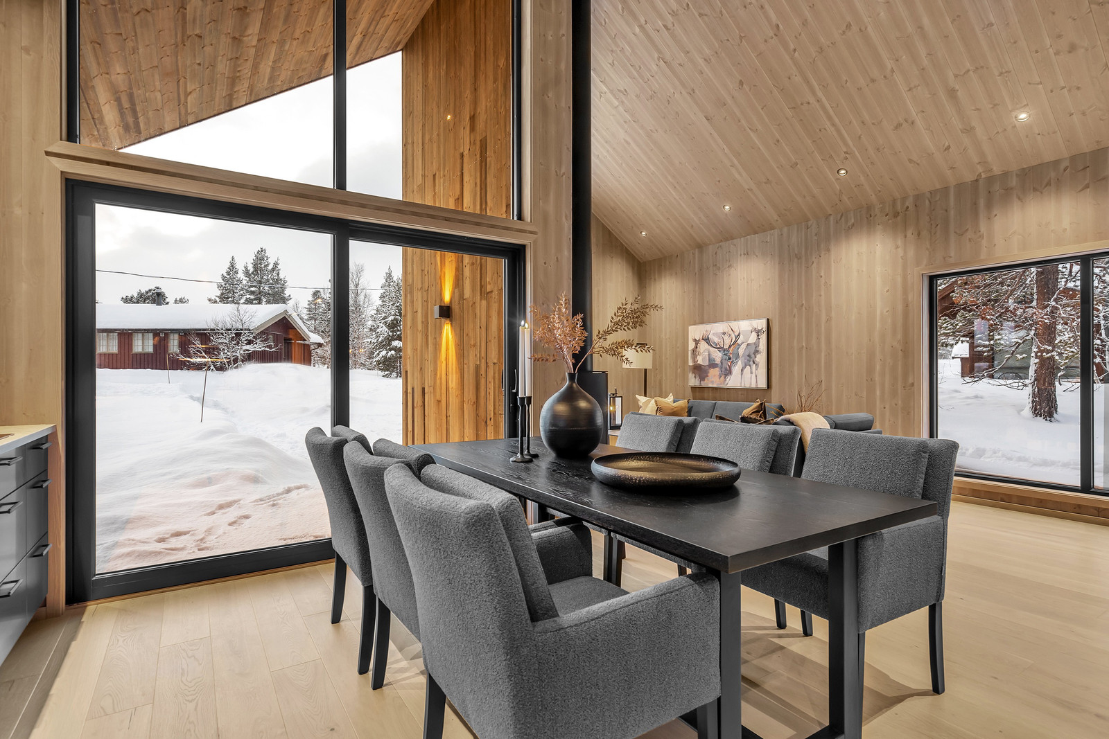 Image #4 Innholdsrik arkitekttegnet hytte på stor tomt - Smarthytte med varmepumpe