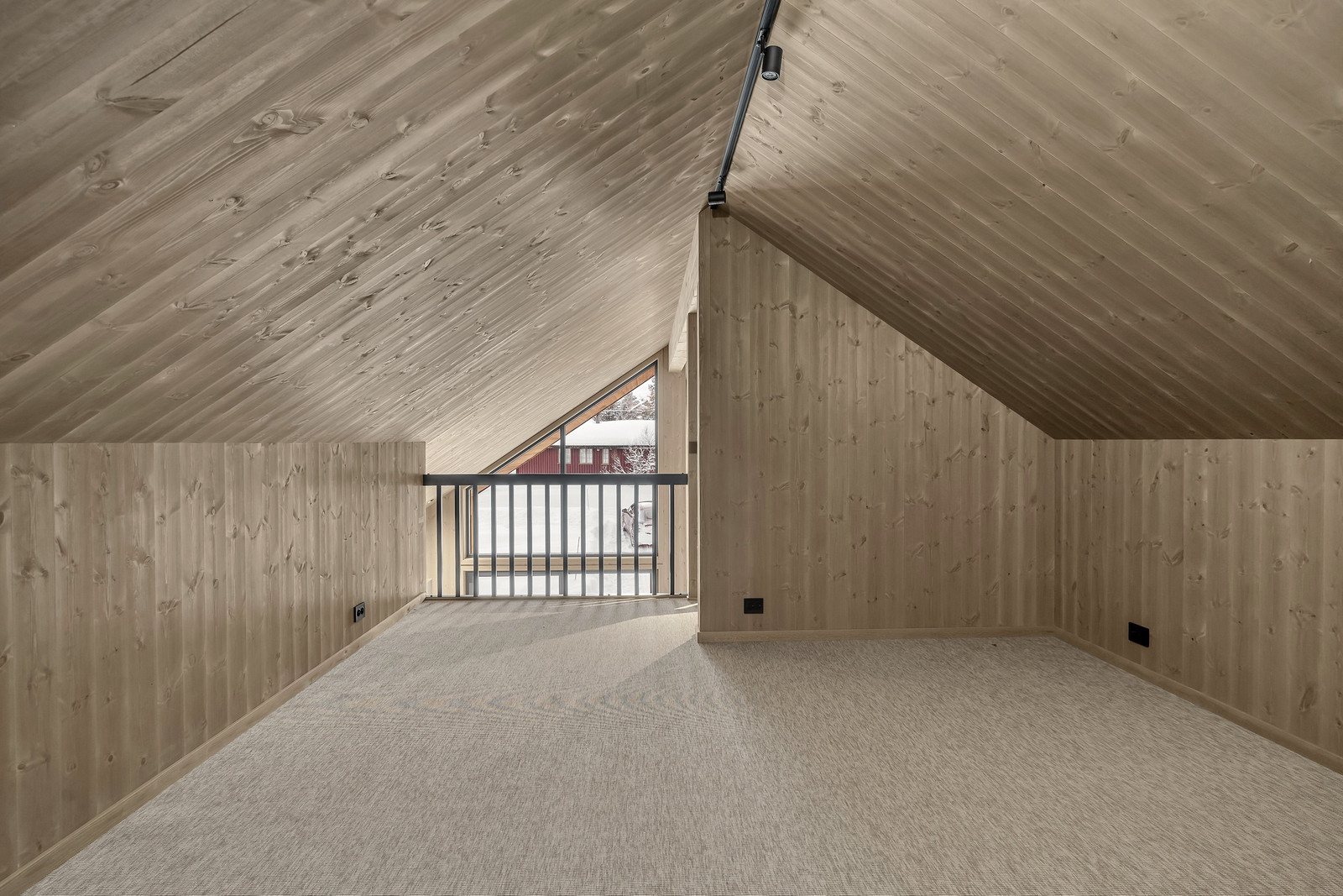 Image #44 Innholdsrik arkitekttegnet hytte på stor tomt - Smarthytte med varmepumpe