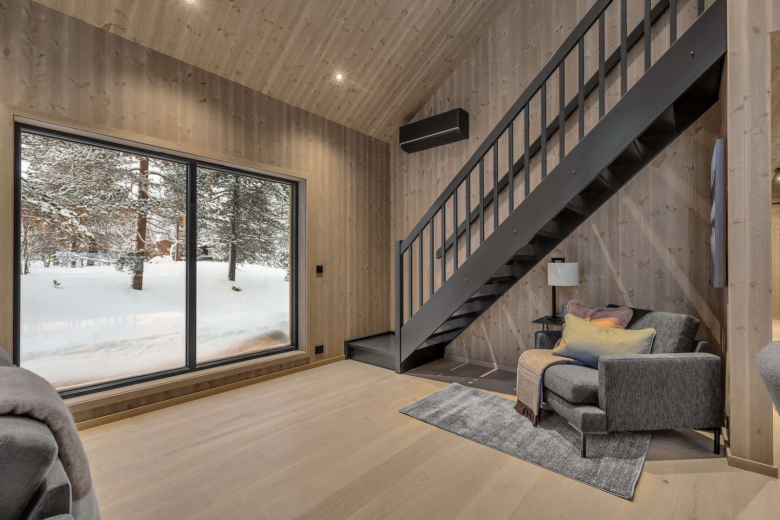 Image #6 Innholdsrik arkitekttegnet hytte på stor tomt - Smarthytte med varmepumpe