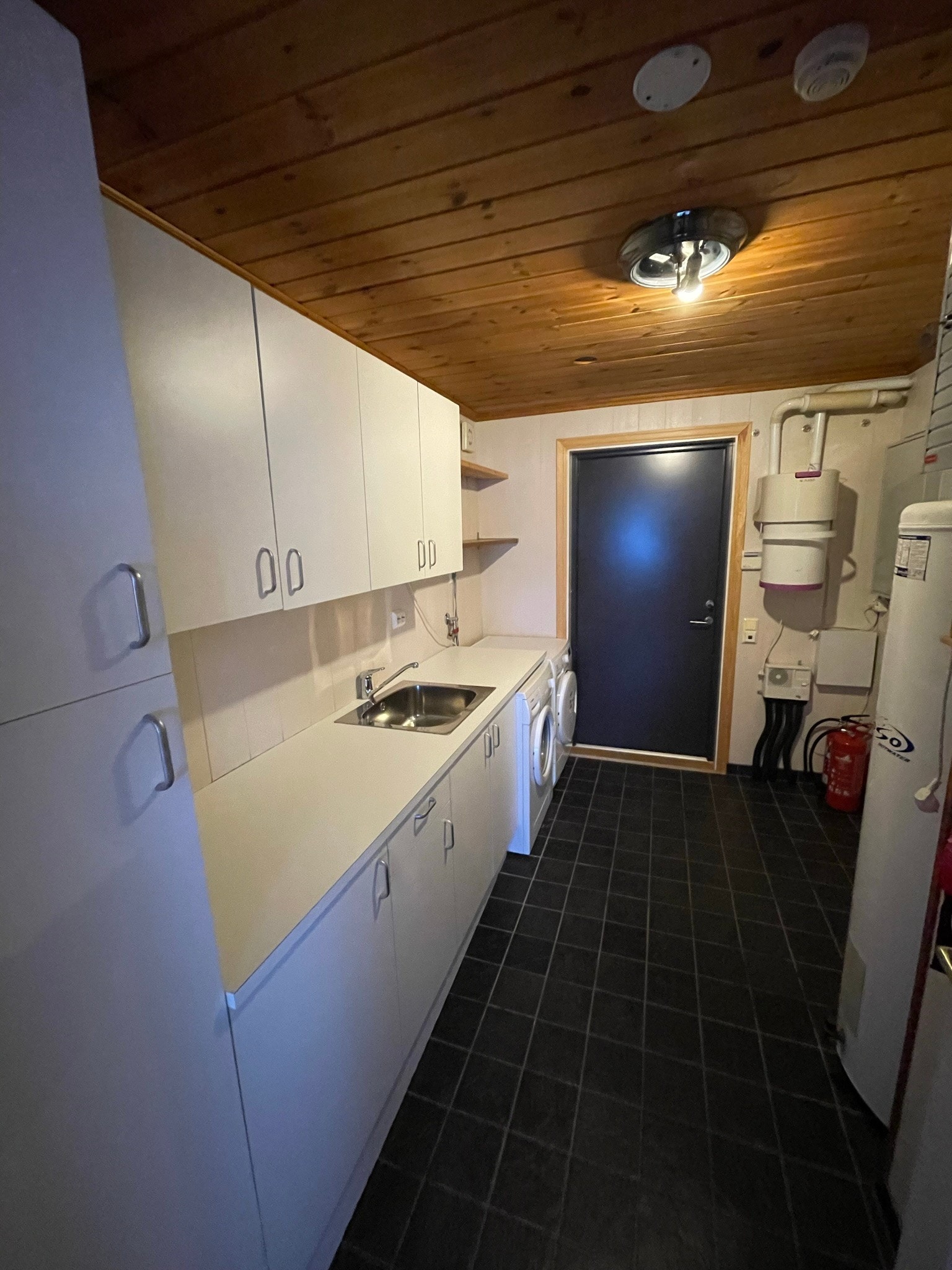 Vaskerom / biinngang Galleribilde