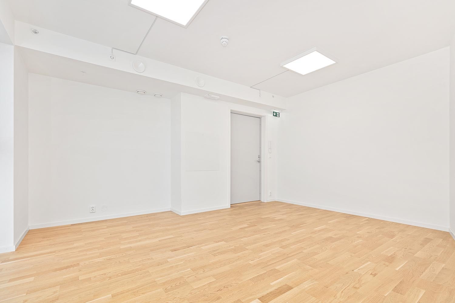 Mulighetene er mange. Kanskje et lite sosialt hjørnet eller en kontorplass er noen av mulighetene (Planløsning 2) Galleribilde