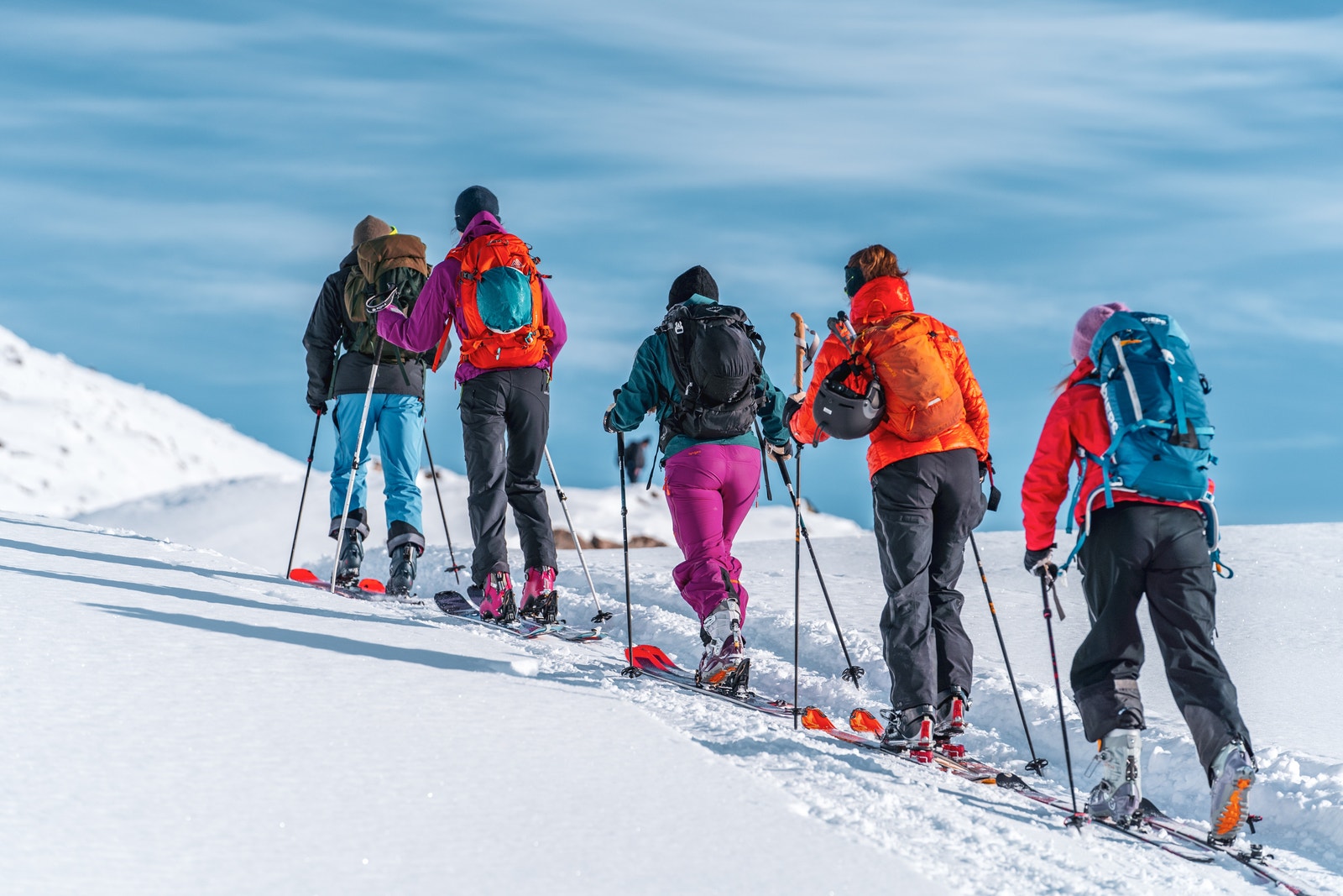 På vinteren er Loen et godt utgangspunkt for flotte toppturer Galleribilde