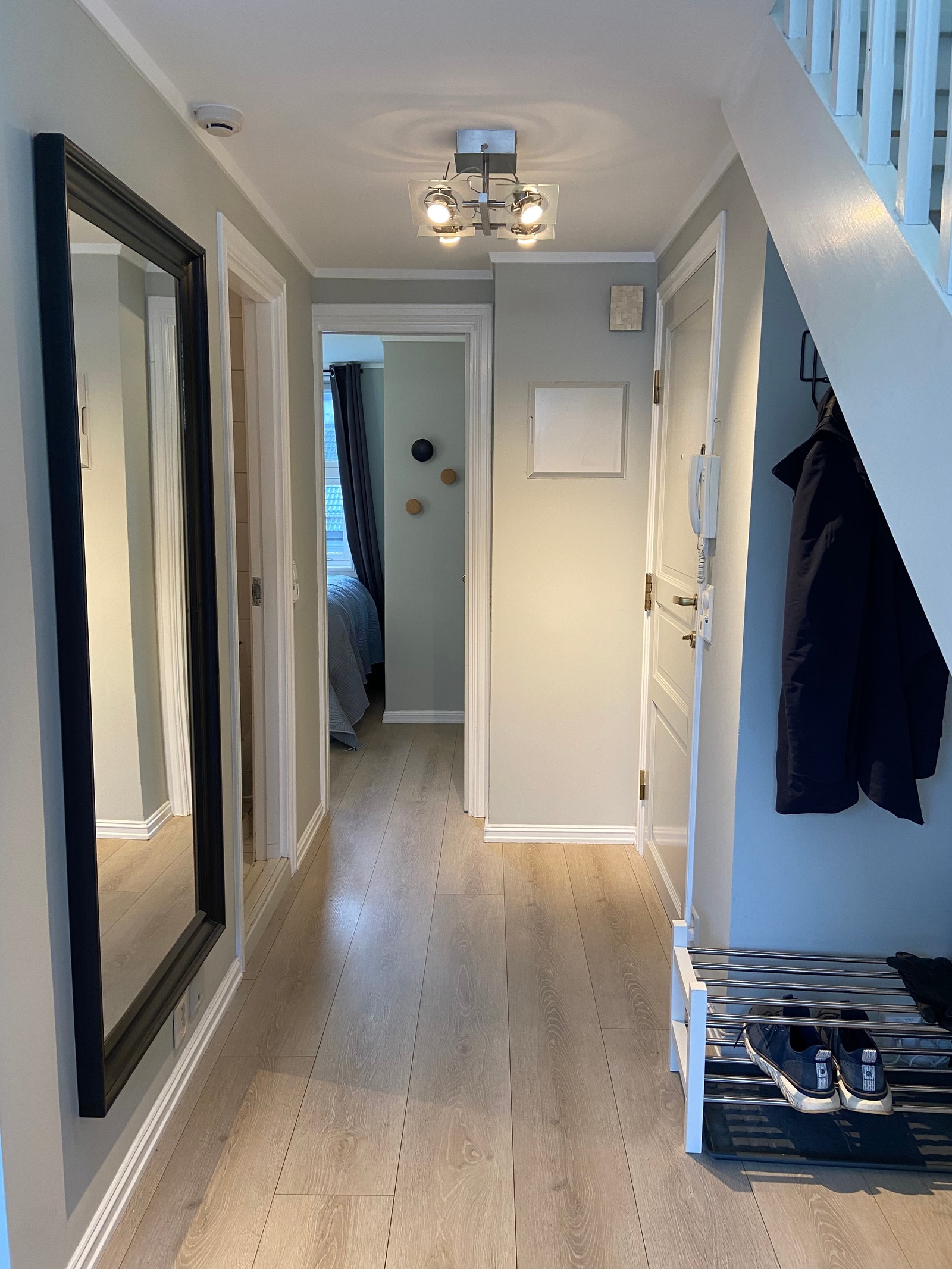 Gang mot soverom og bad Galleribilde