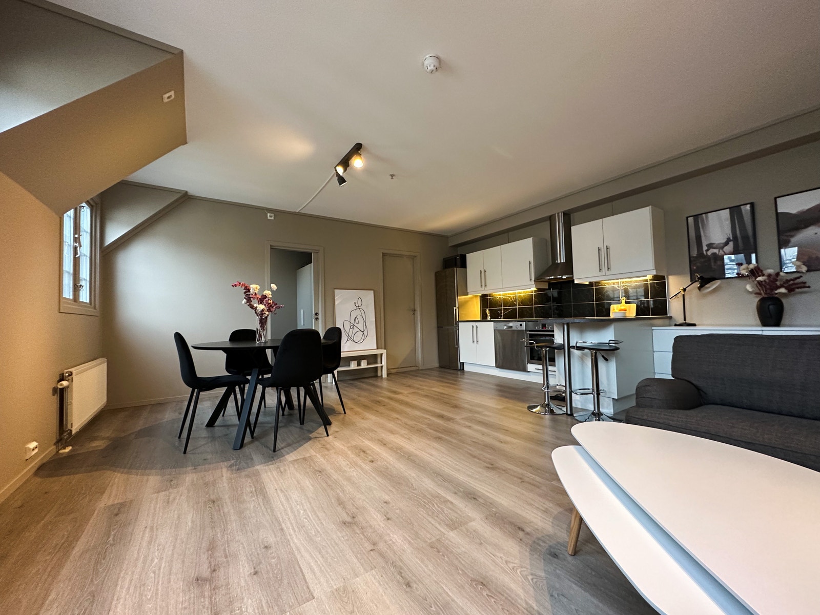 Stue/ kjøkken Galleribilde