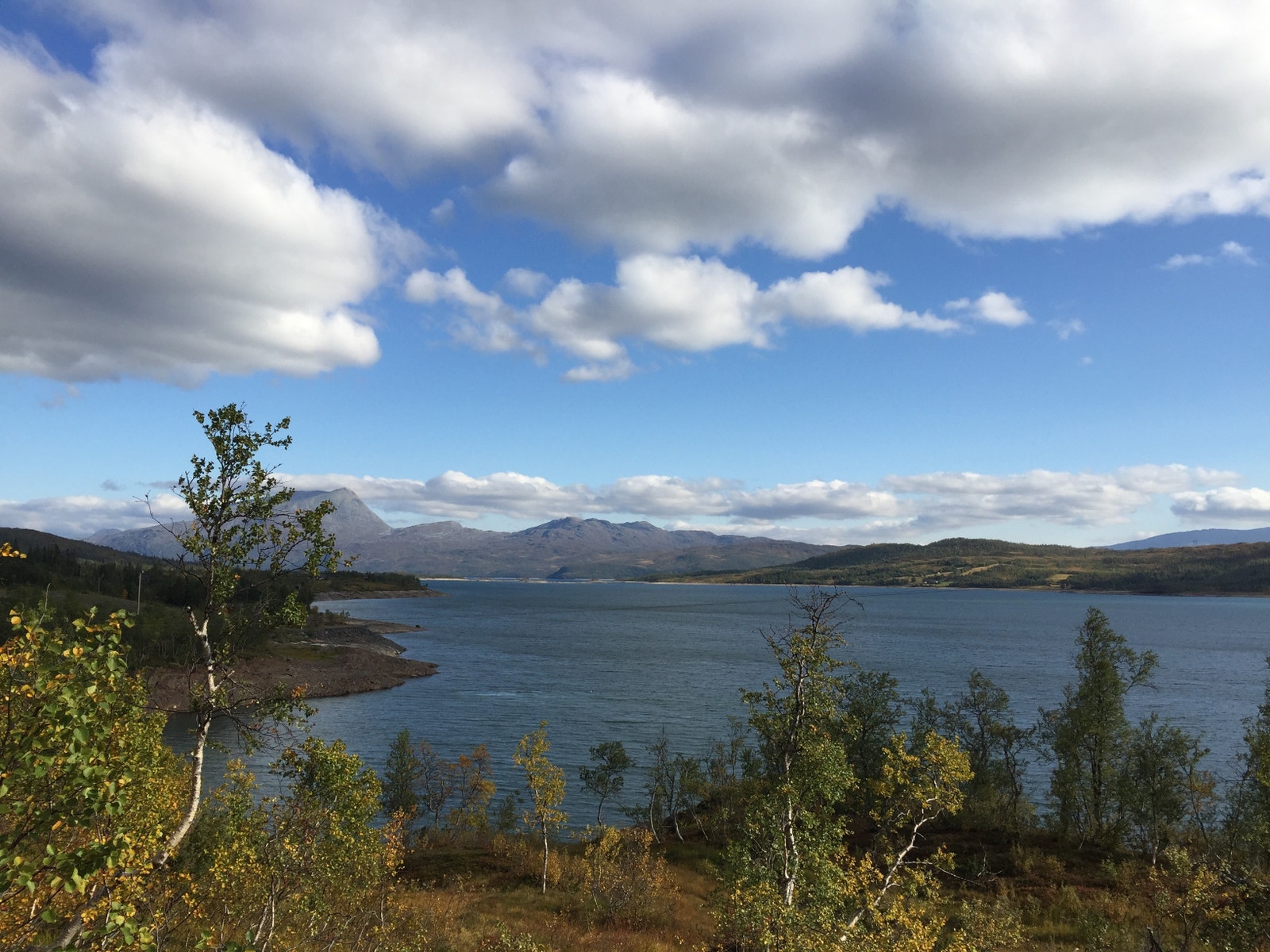 Utsikt mot Hjartfjellet og Hjartfjelltinden (1458 moh) Galleribilde