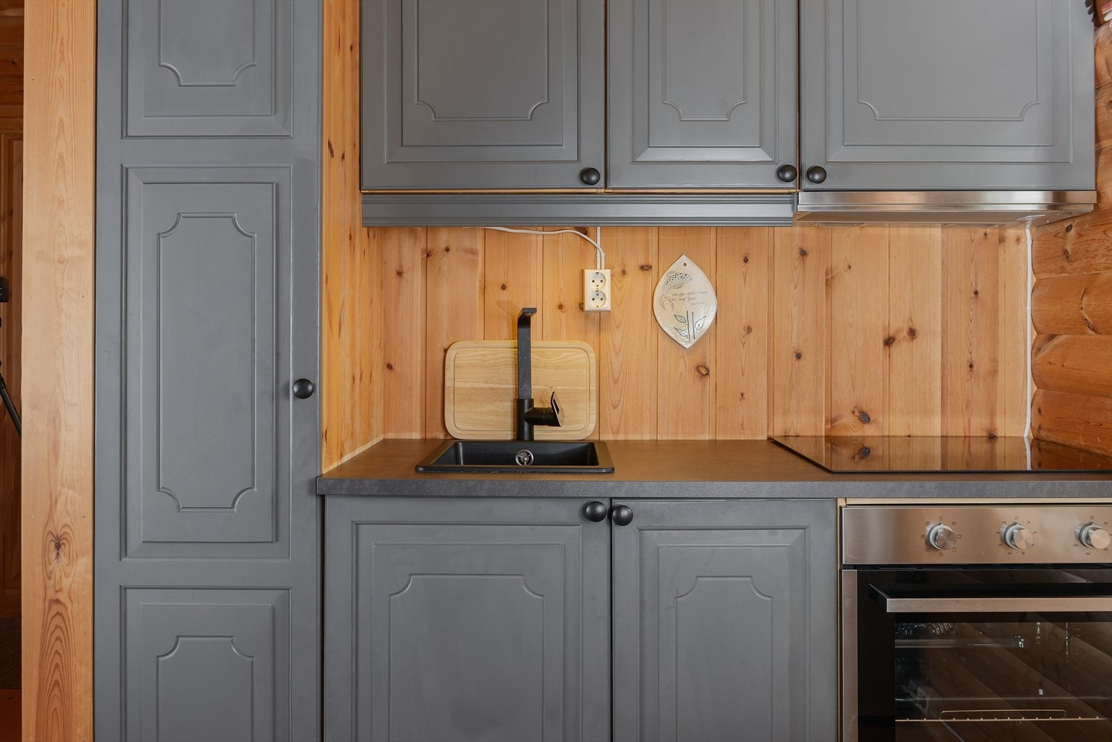 Integrert komfyr med induksjonstopp. Galleribilde