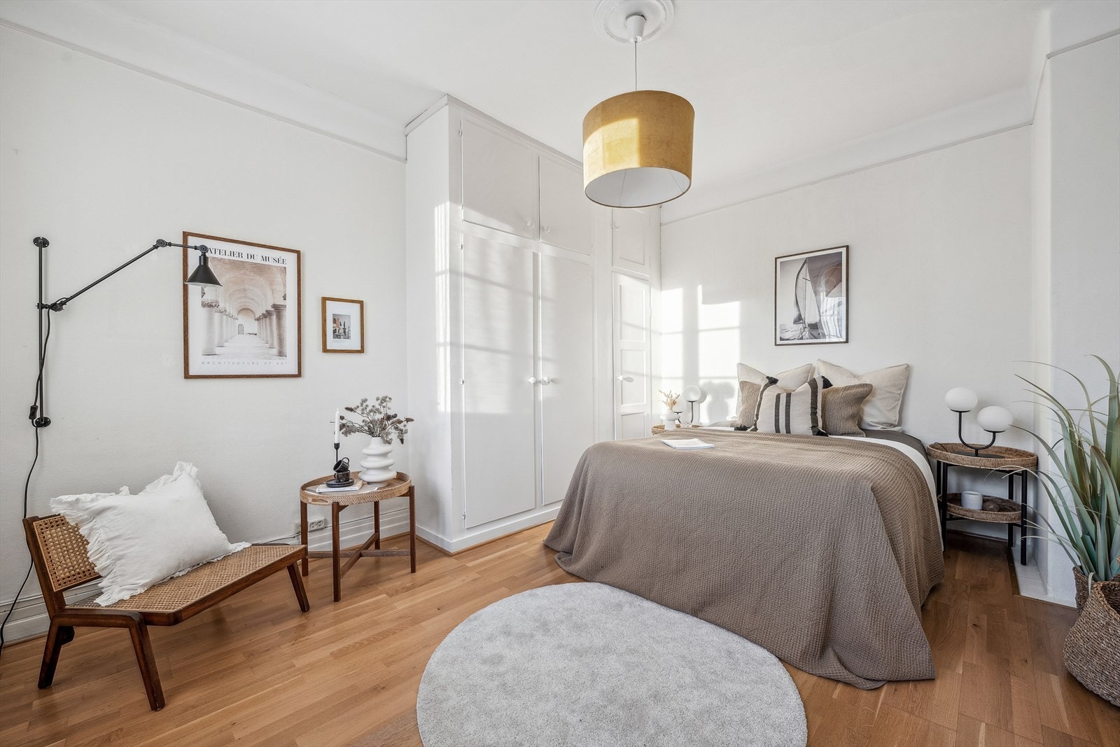 God størrelse med vindusflater som slipper inn godt med naturlig lys. Galleribilde