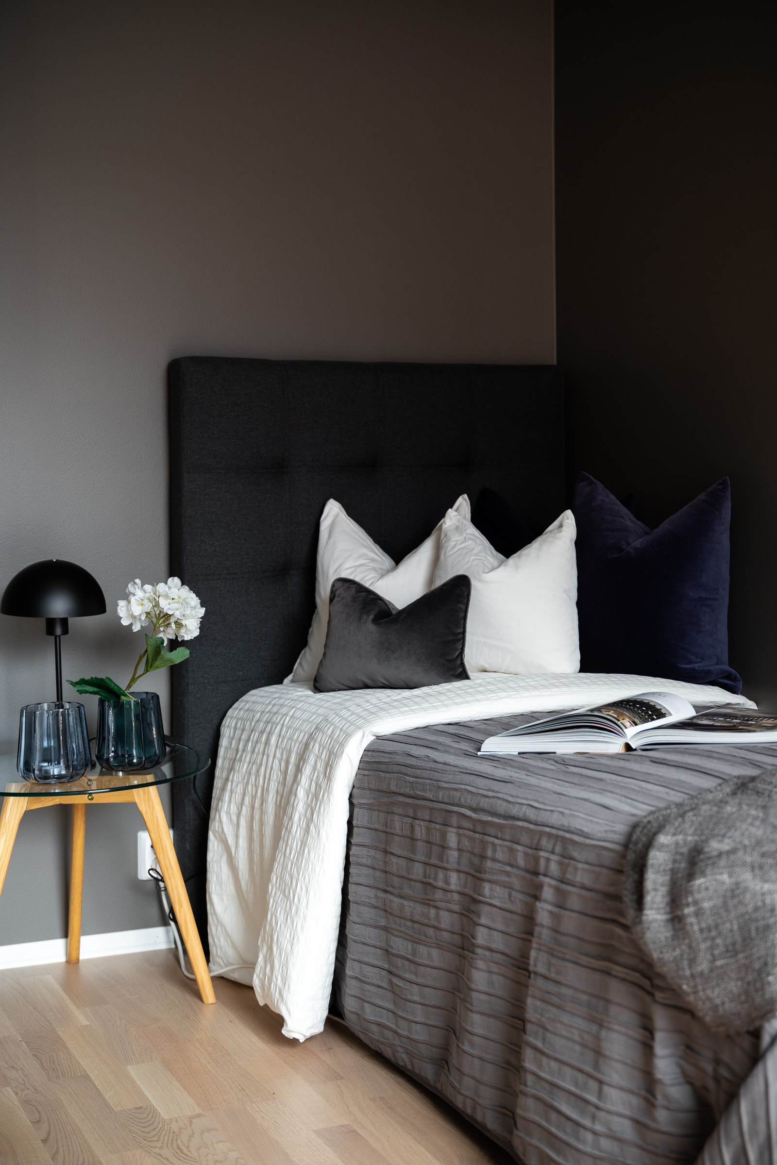 Det tredje soverommet har fin plass til seng, nattbord og et skrivebord. Galleribilde