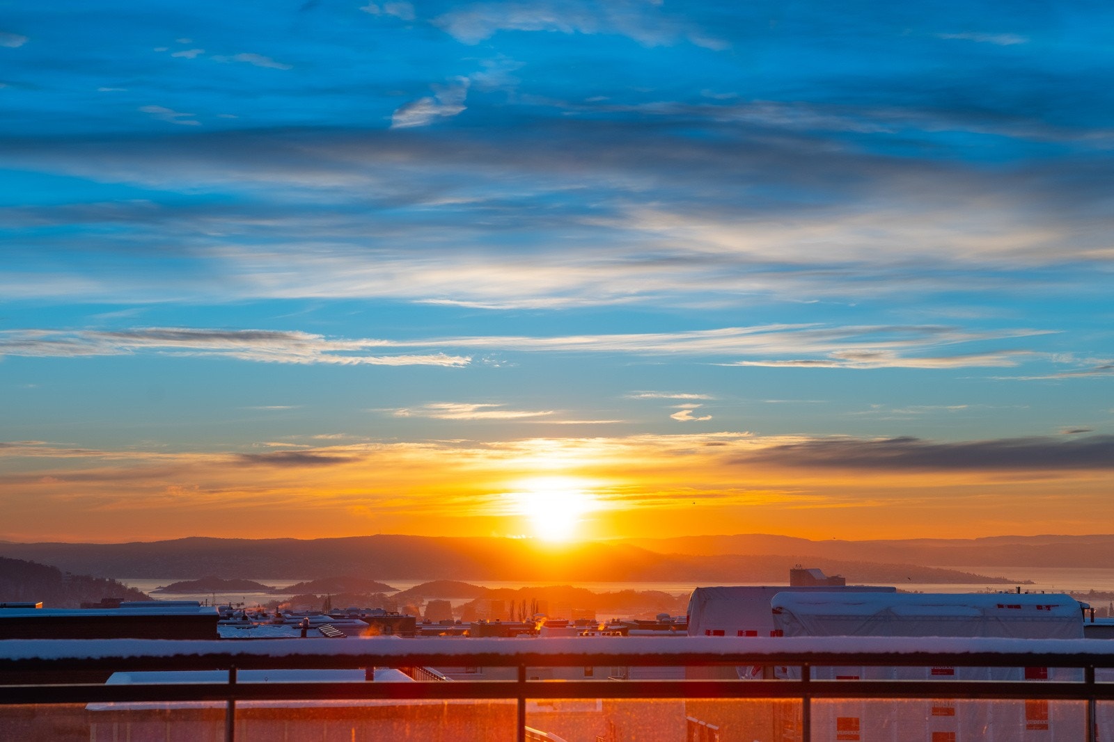Felles takterrasse med flott utsikt over byen! Galleribilde