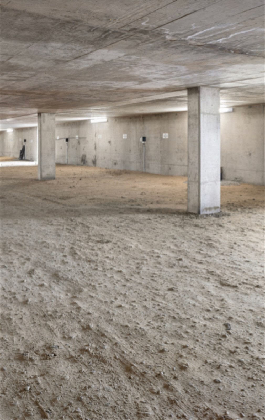 Garasjeplass medfølger i overbygd parkeringsanlegg Galleribilde