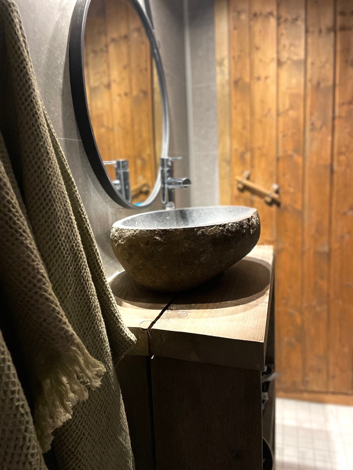 Særegen servant Galleribilde