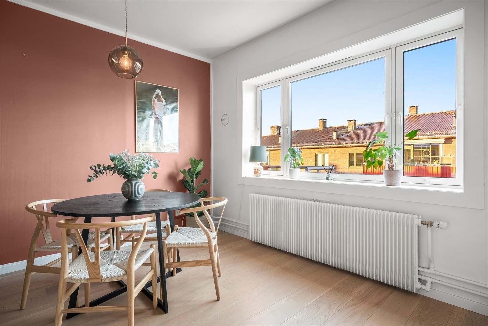 Med topplassering i bygget, sørger for minimalt med innsyn, samt godt med lysinnslipp. Galleribilde