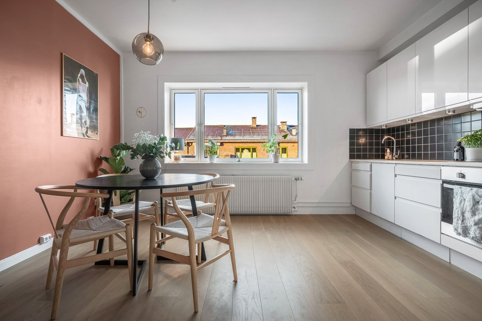 Nini Tran v/Eiendomsmegler 1 ønsker deg velkommen til Sandefjordgata 3D! Galleribilde