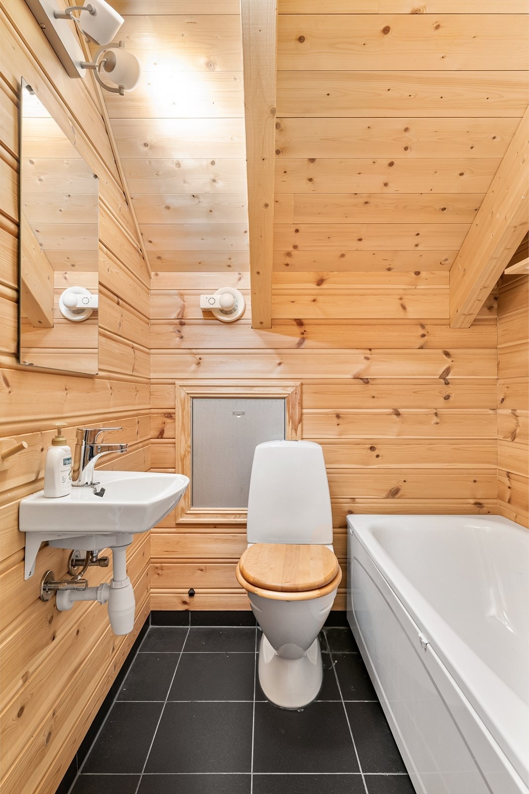 Bad i 2. etasje Galleribilde