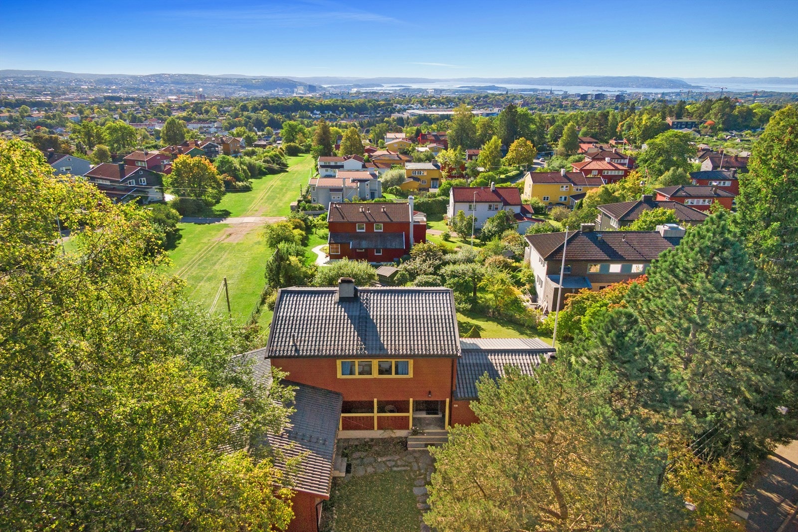 Velkommen til oppsatte fellesvisninger eller privatvisning etter avtale. Galleribilde